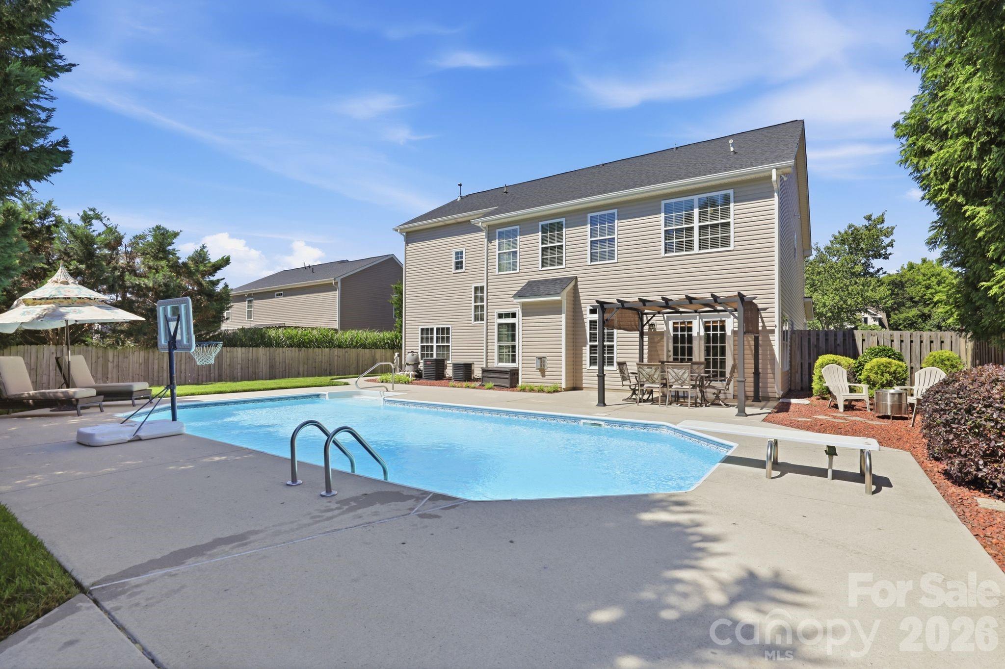223 Pleasant Grove Lane — Mooresville