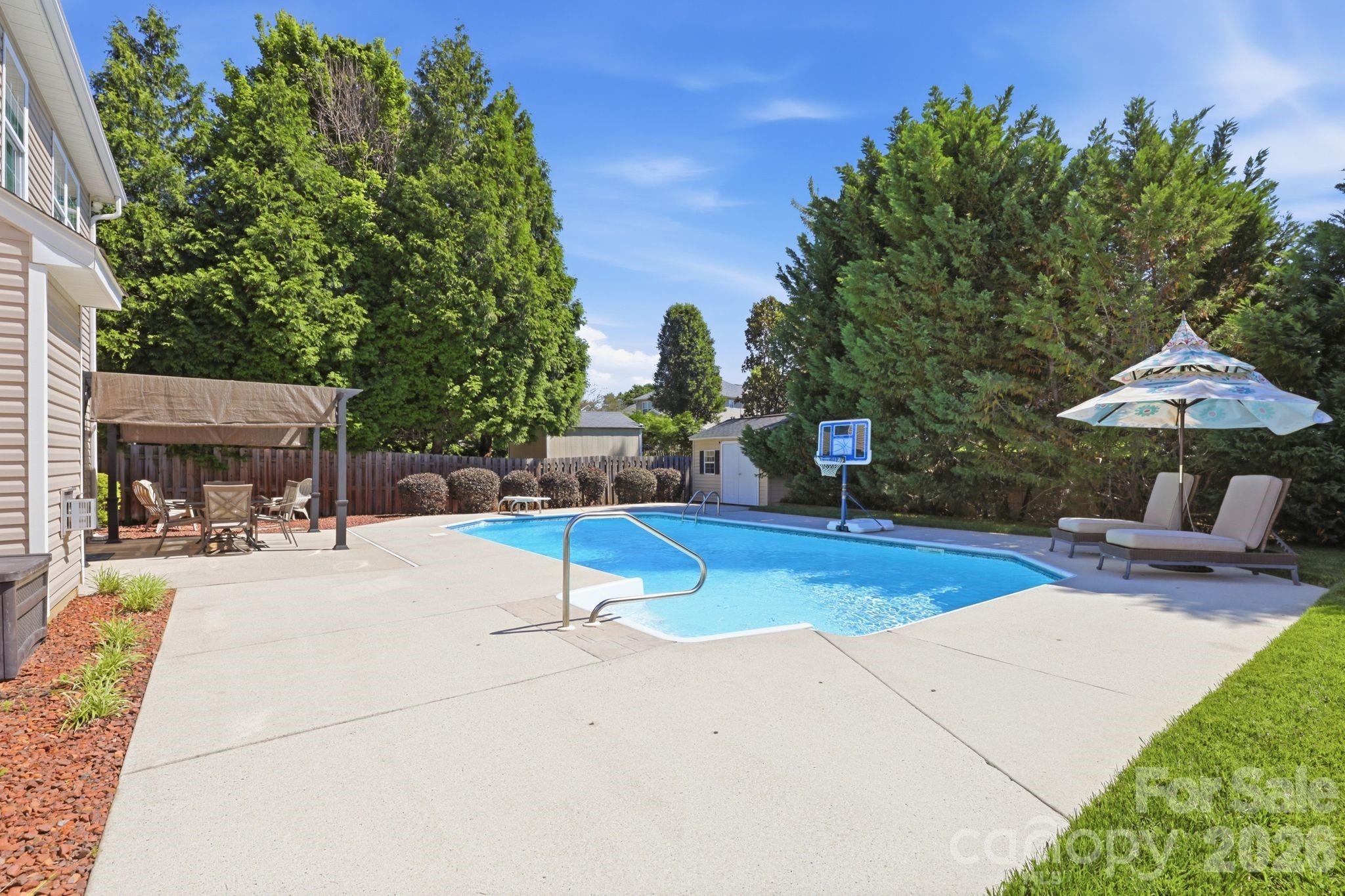 223 Pleasant Grove Lane — Mooresville
