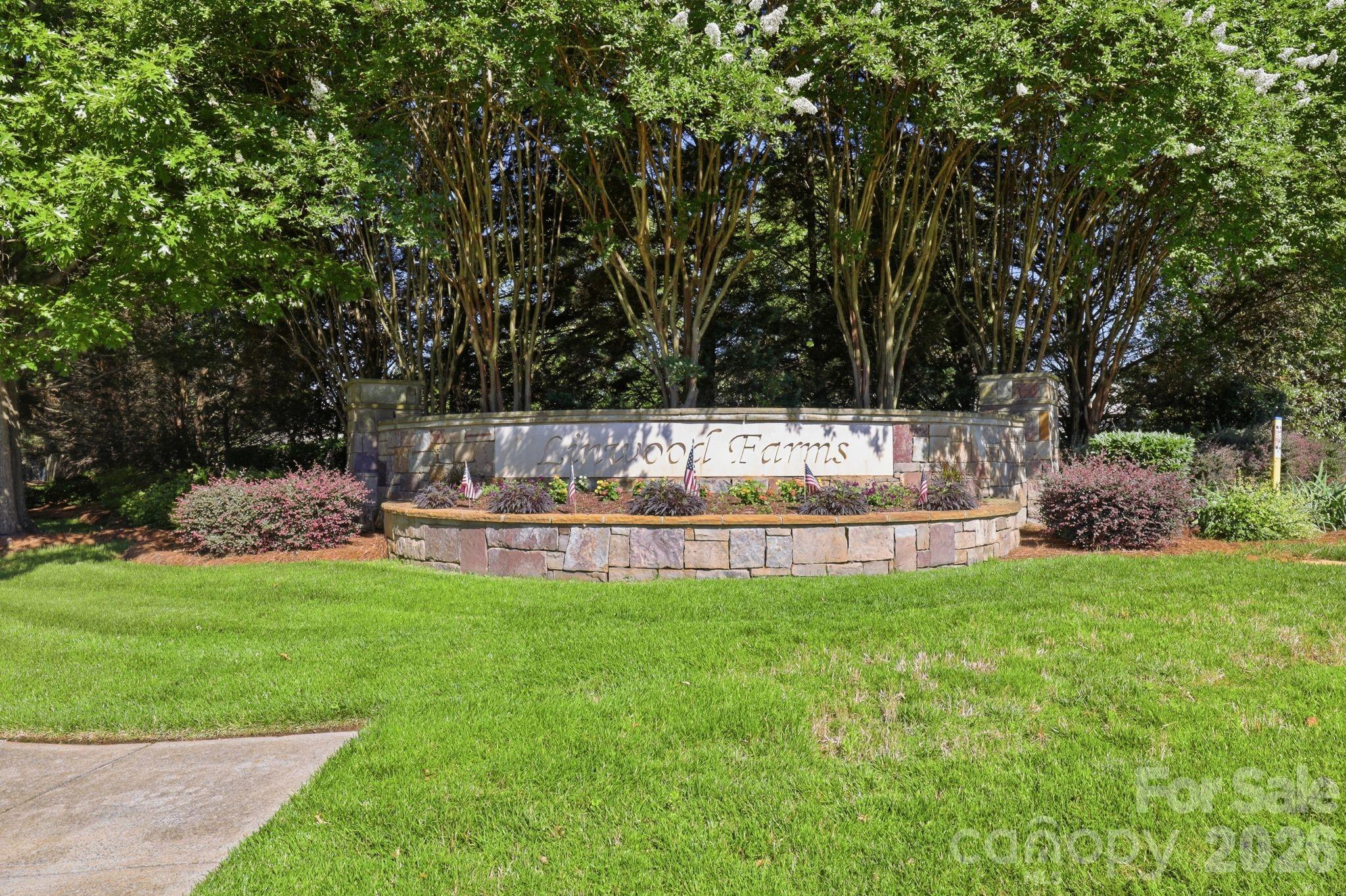 223 Pleasant Grove Lane — Mooresville