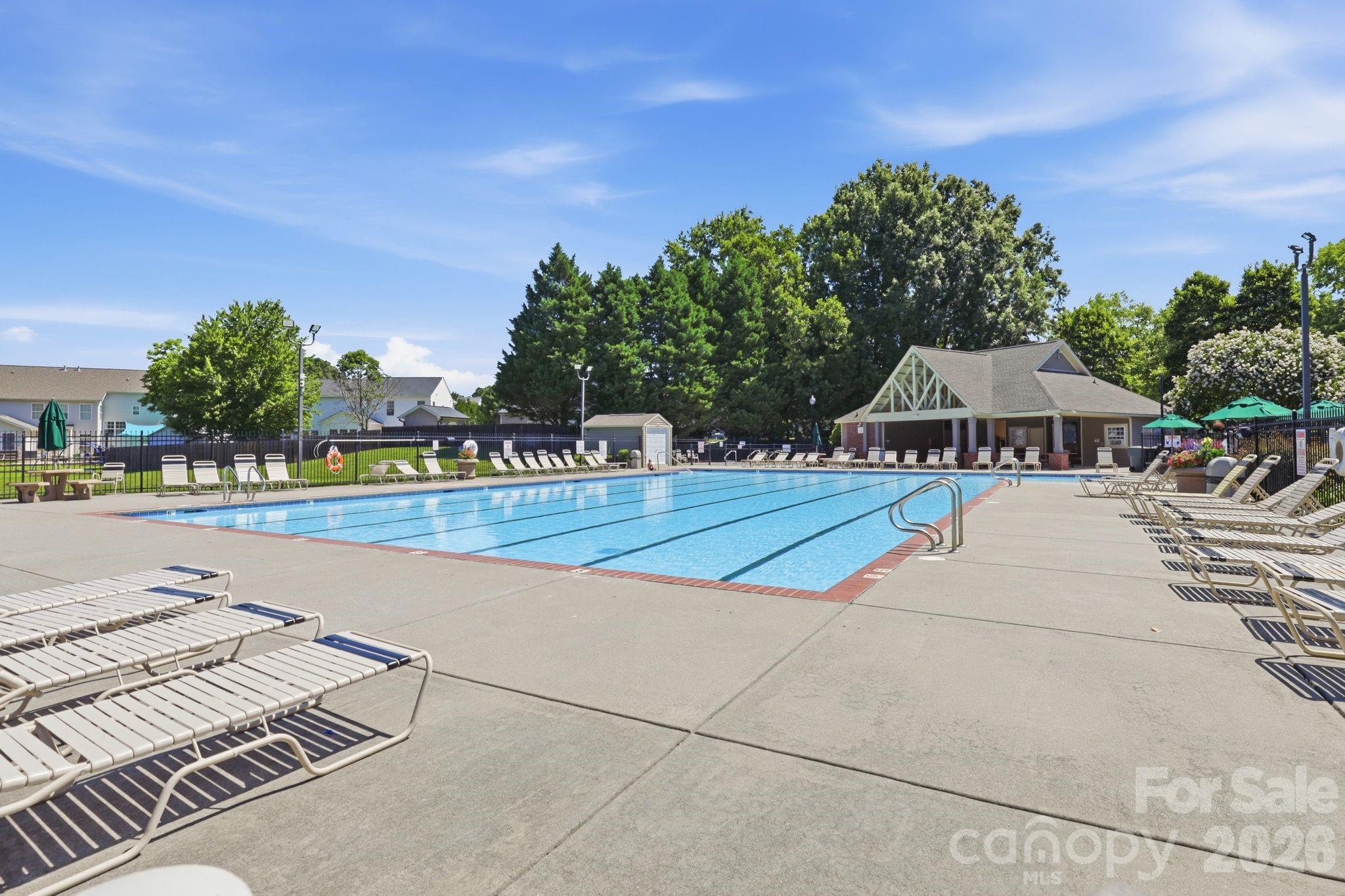 223 Pleasant Grove Lane — Mooresville