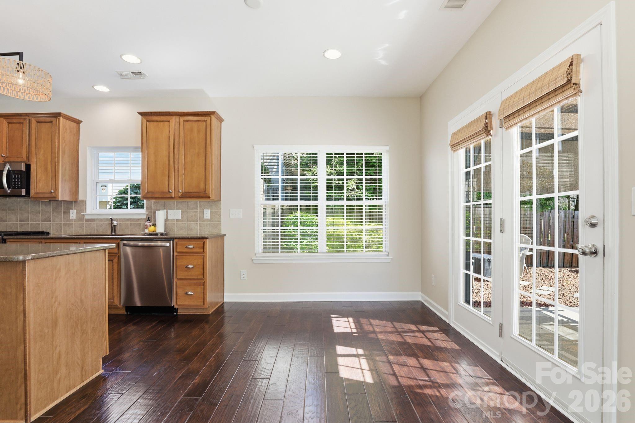 223 Pleasant Grove Lane — Mooresville