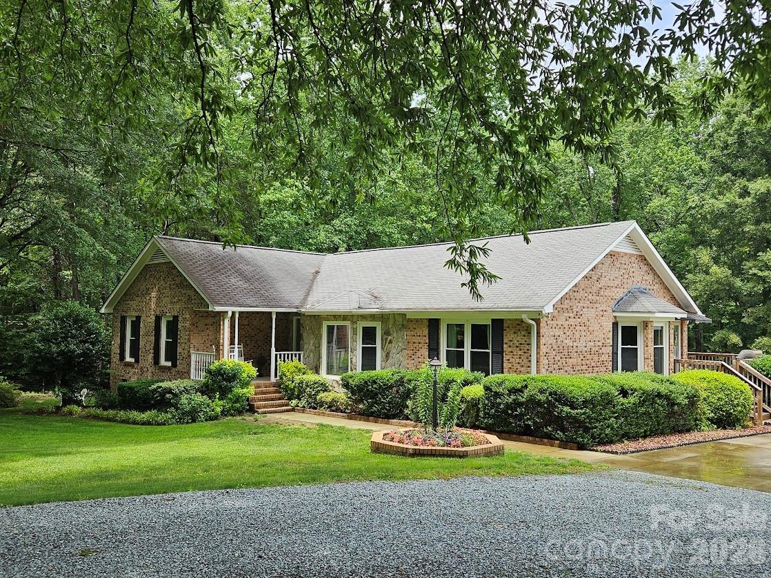 7712 Old Waxhaw Monroe Road — Waxhaw