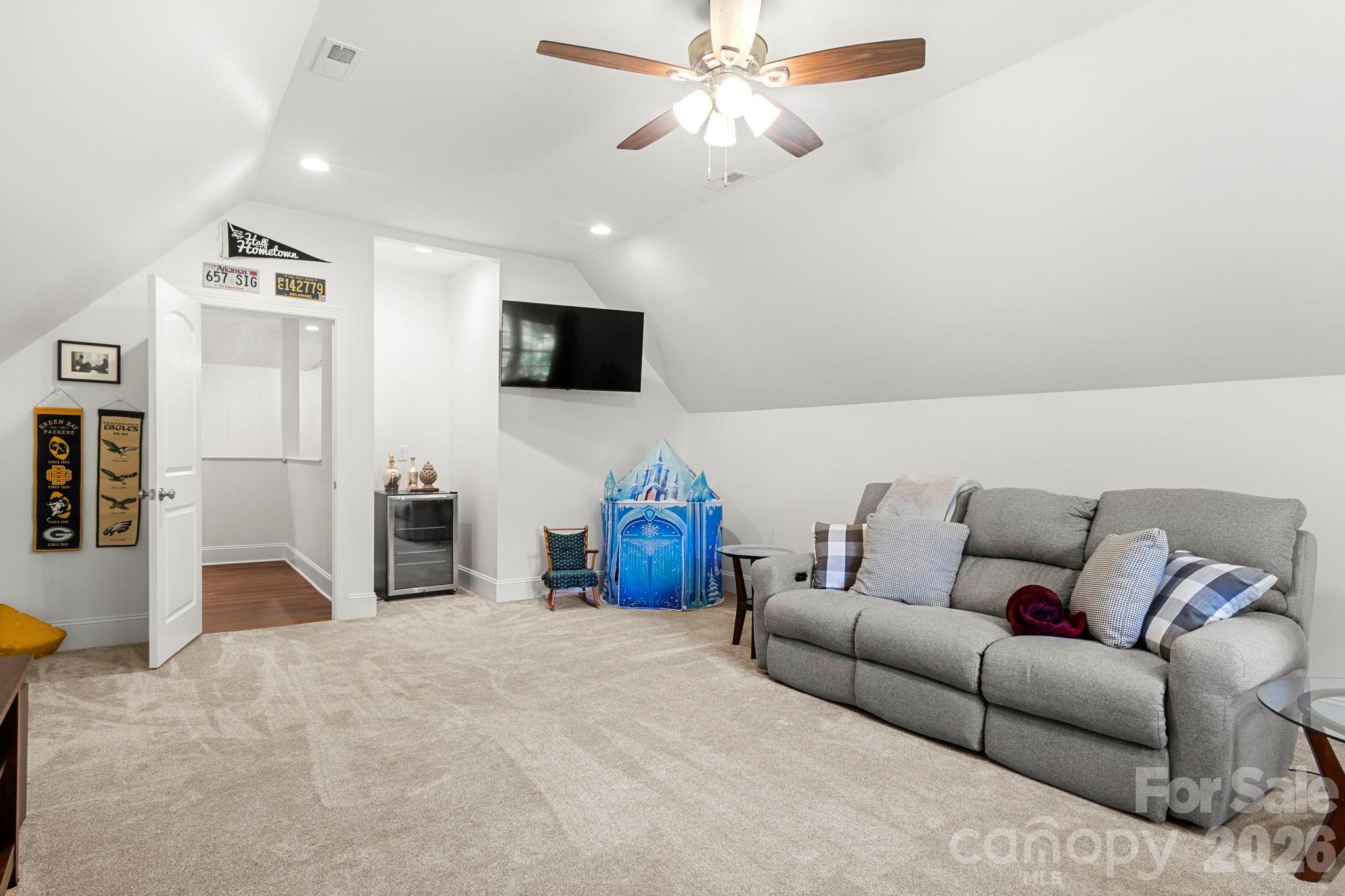 587 Amesbury Drive — Mt Ulla