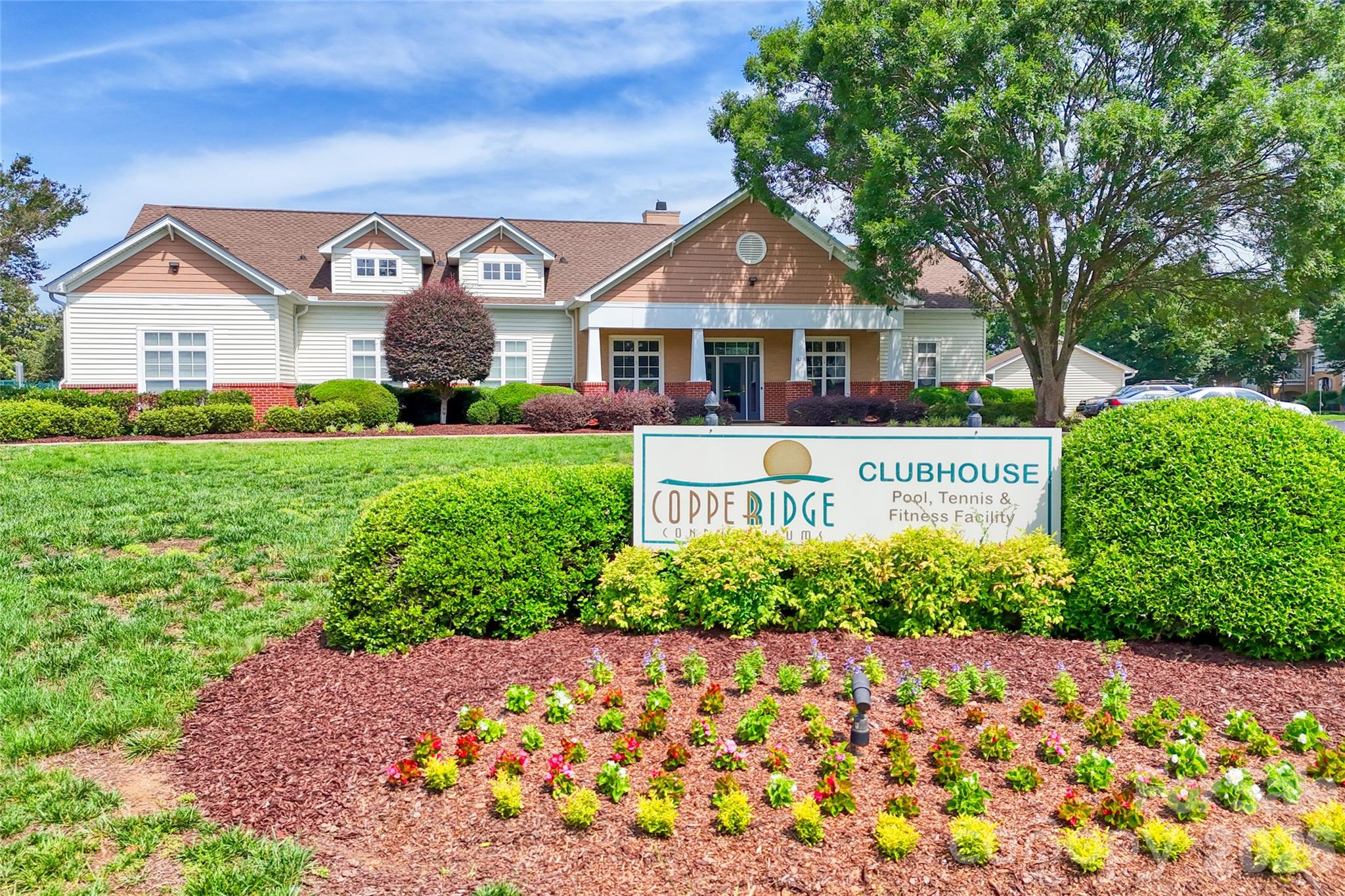 11915 Ridgeway Park Drive — Charlotte