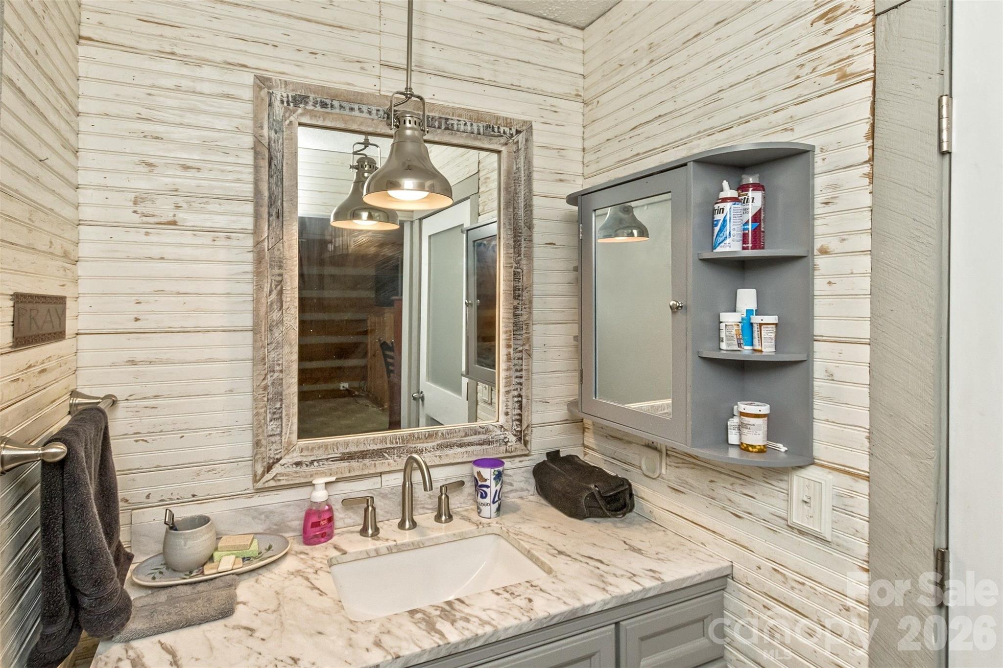 1059 Setzer Cove Road — Maggie Valley