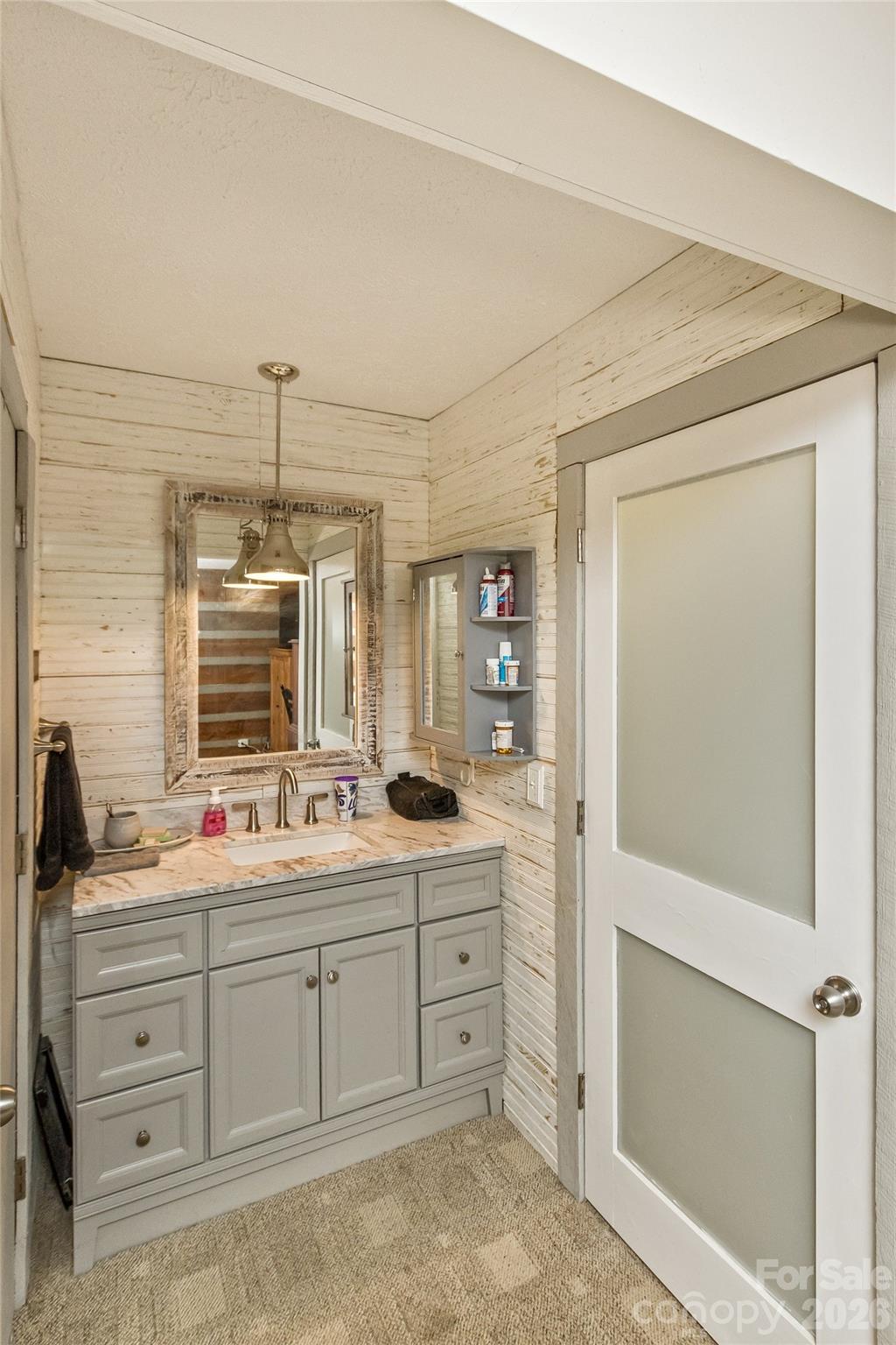 1059 Setzer Cove Road — Maggie Valley