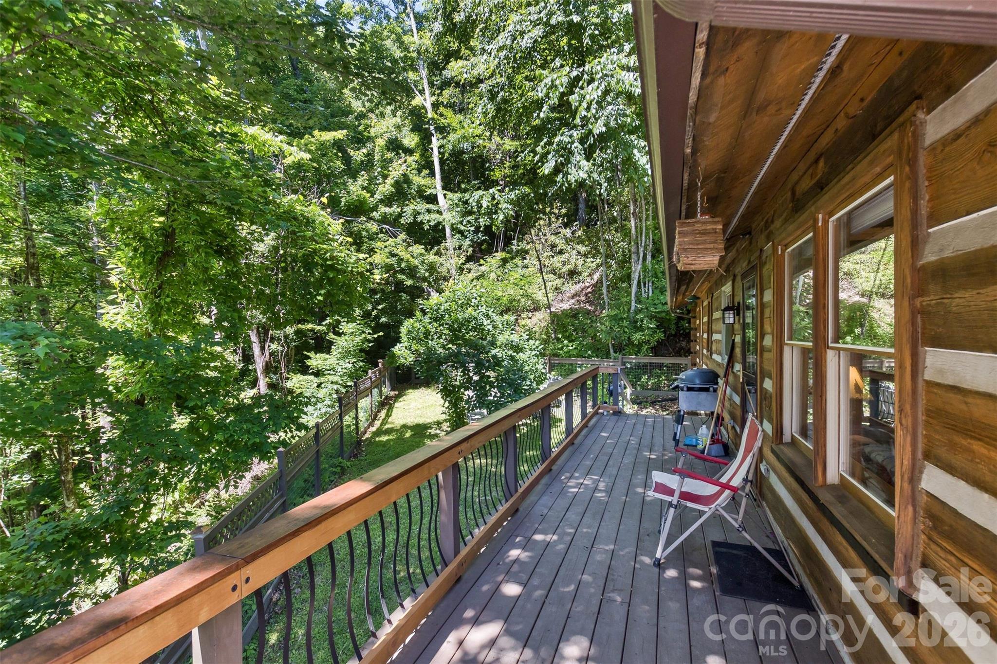 1059 Setzer Cove Road — Maggie Valley