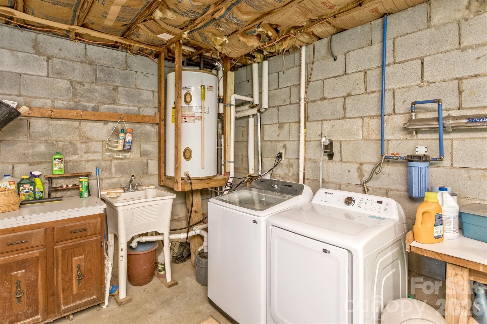 1059 Setzer Cove Road — Maggie Valley