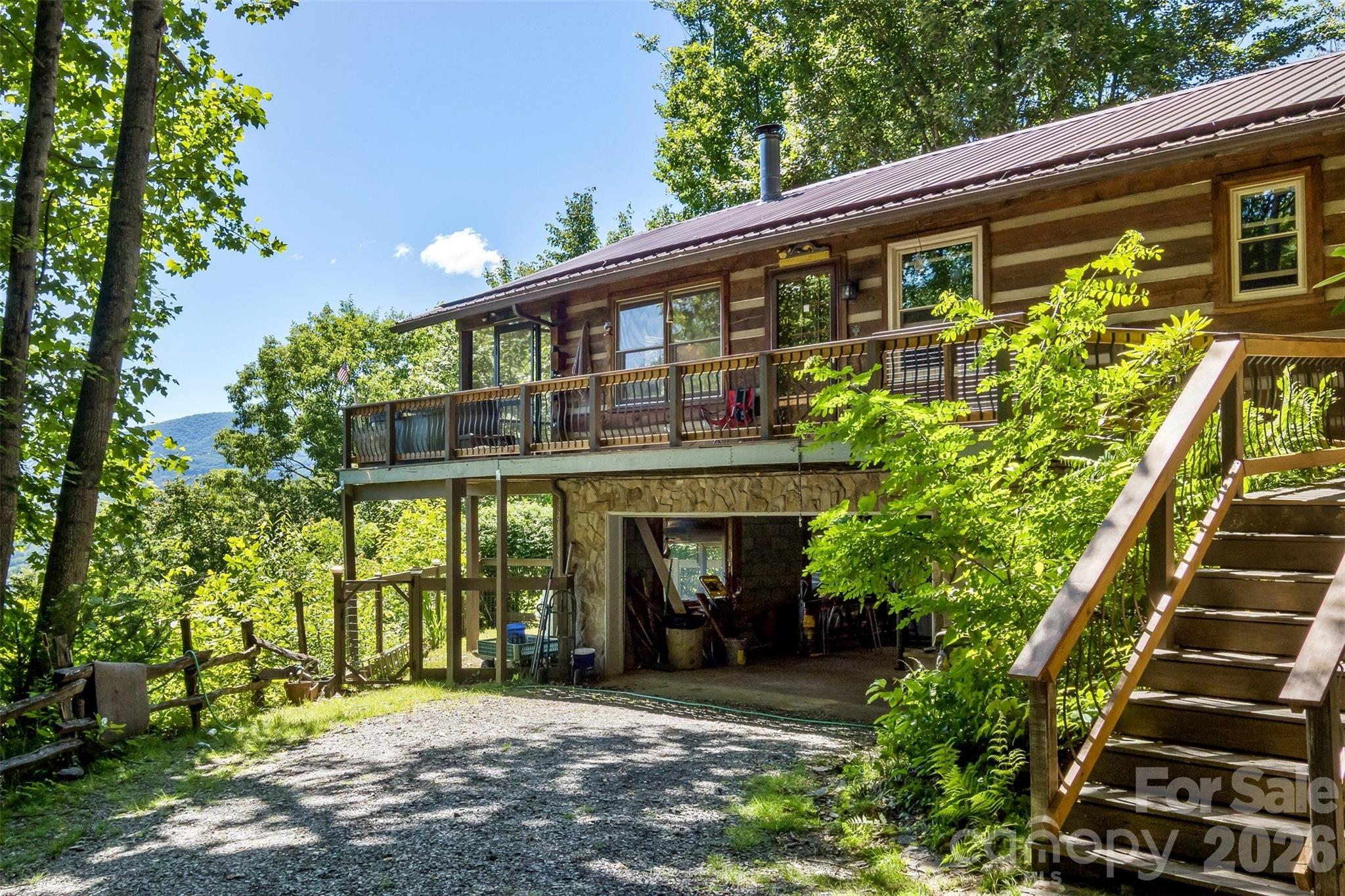 1059 Setzer Cove Road — Maggie Valley