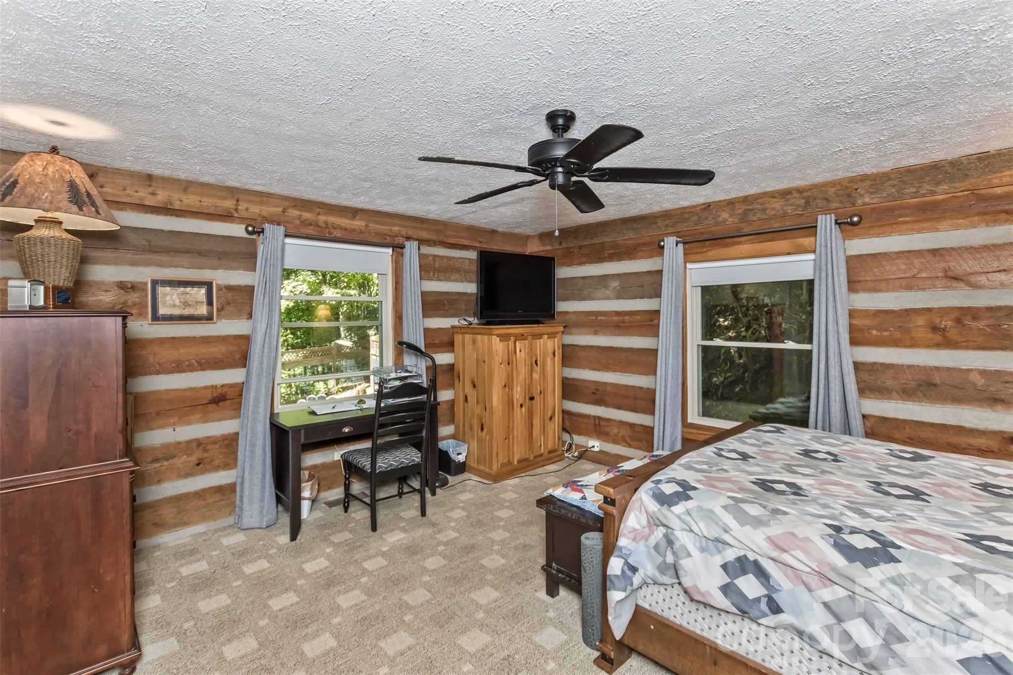 1059 Setzer Cove Road — Maggie Valley