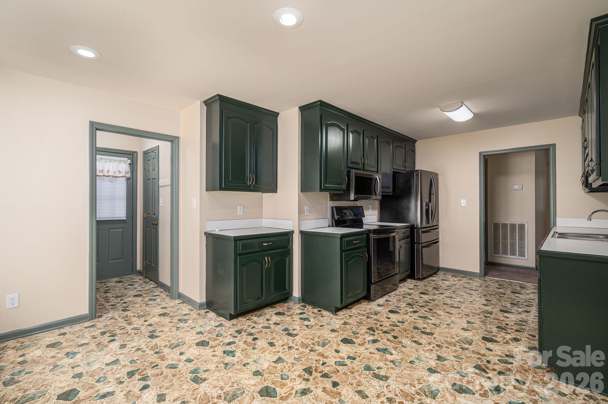 2316 Old NC 27 Highway — Mount Holly