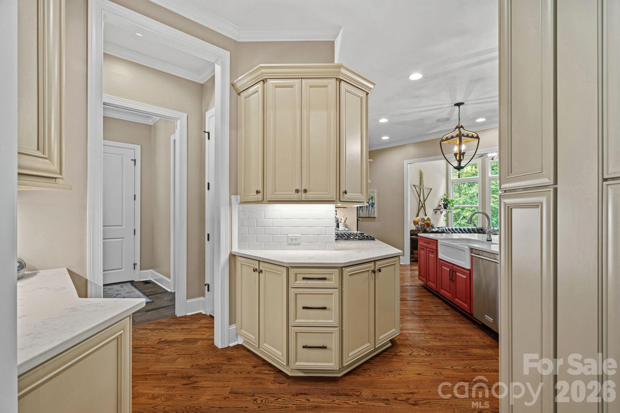 6808 Live Oaks Lane — Waxhaw