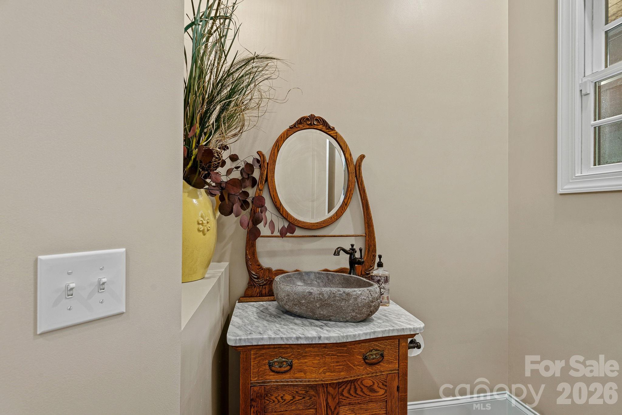 6808 Live Oaks Lane — Waxhaw