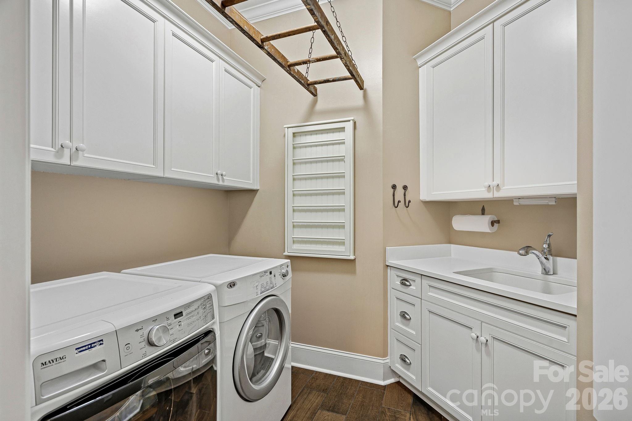 6808 Live Oaks Lane — Waxhaw