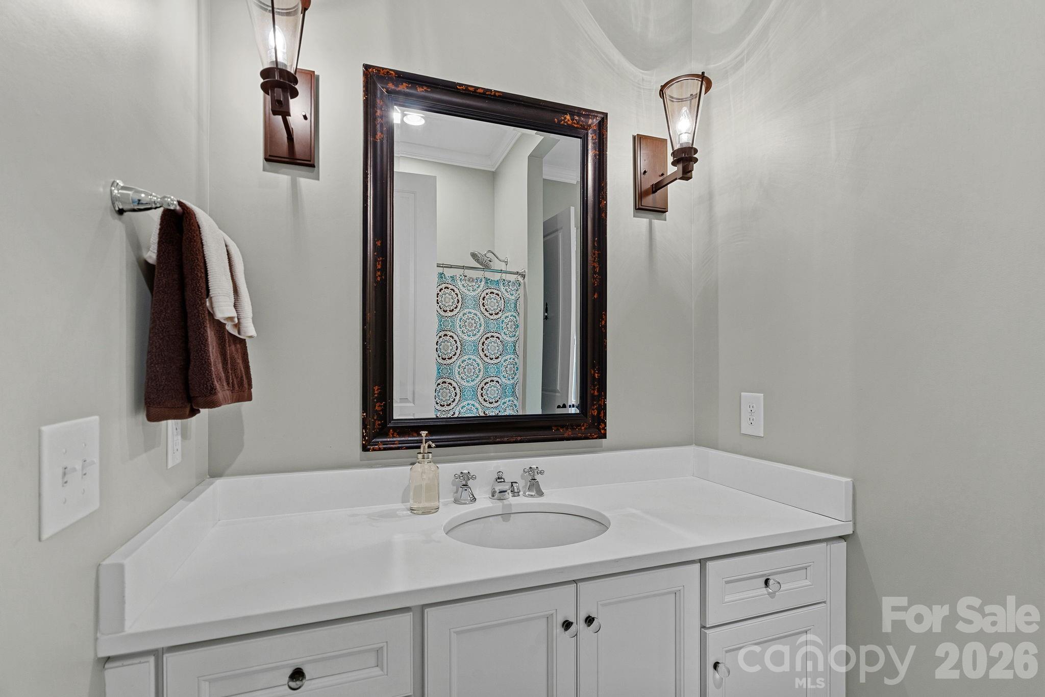 6808 Live Oaks Lane — Waxhaw