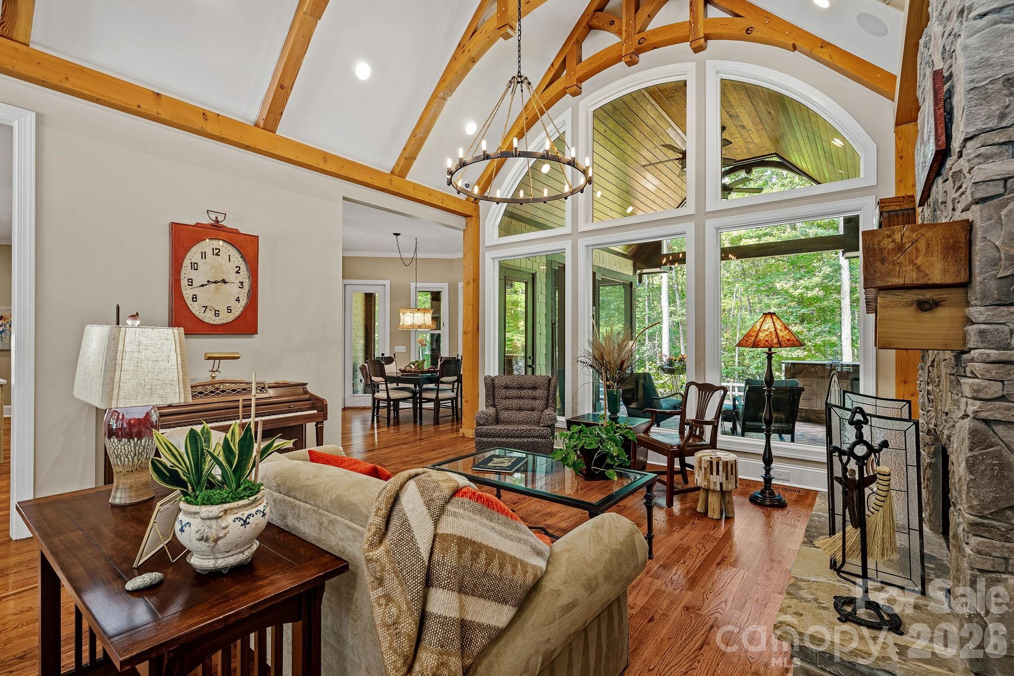 6808 Live Oaks Lane — Waxhaw