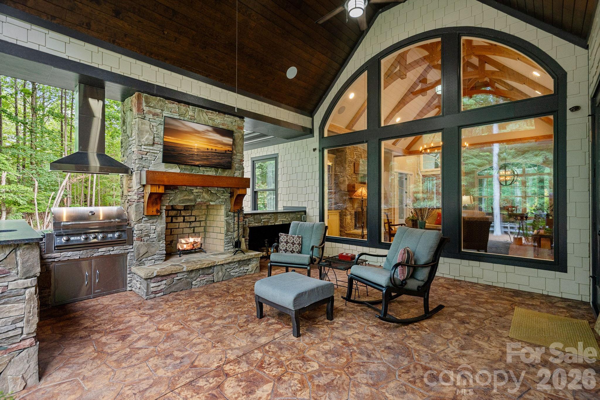 6808 Live Oaks Lane — Waxhaw