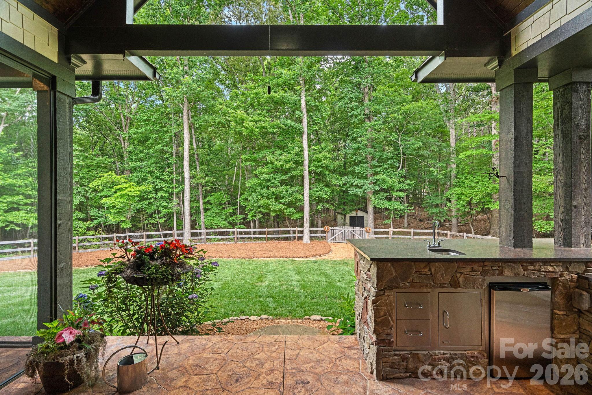 6808 Live Oaks Lane — Waxhaw