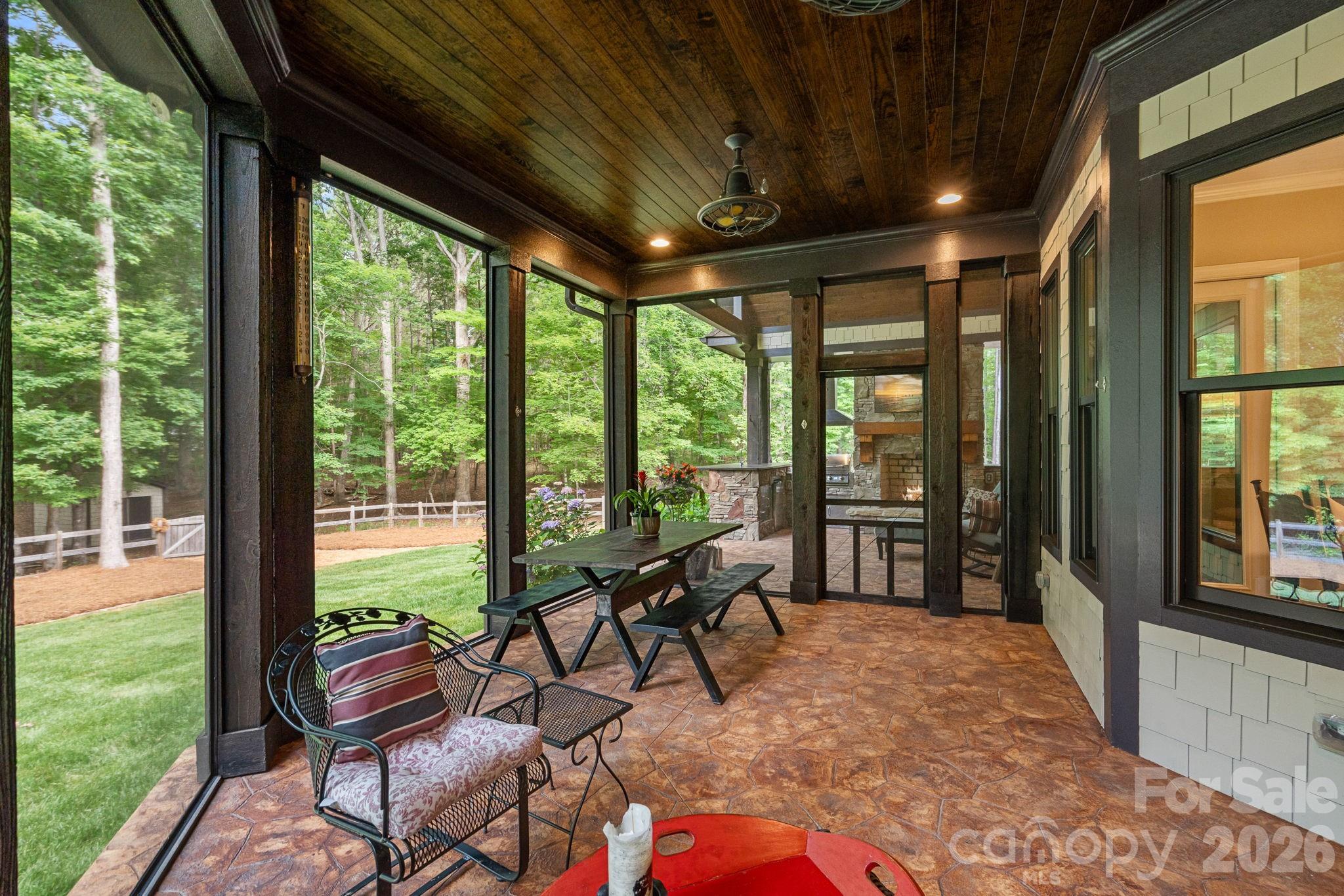 6808 Live Oaks Lane — Waxhaw