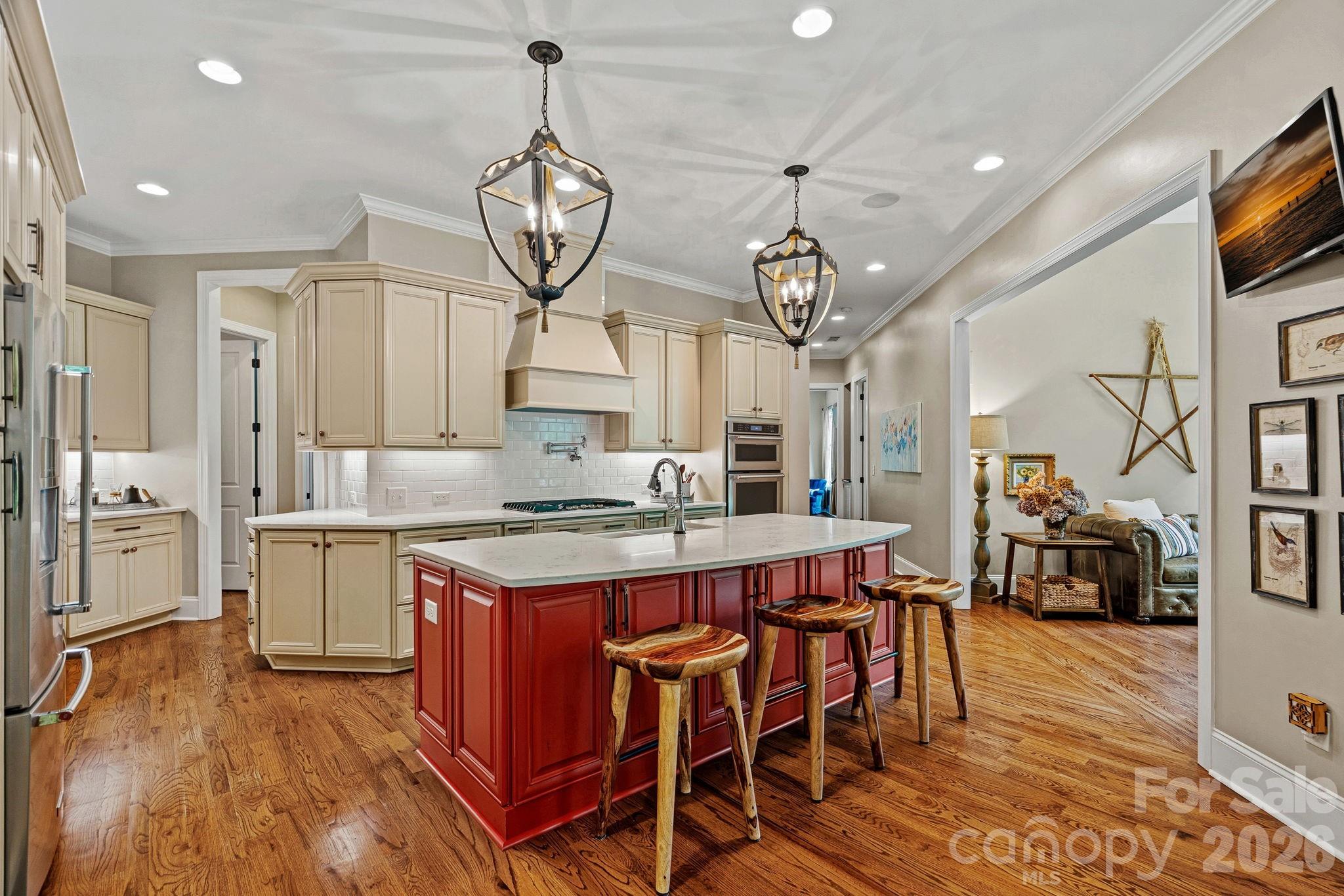 6808 Live Oaks Lane — Waxhaw