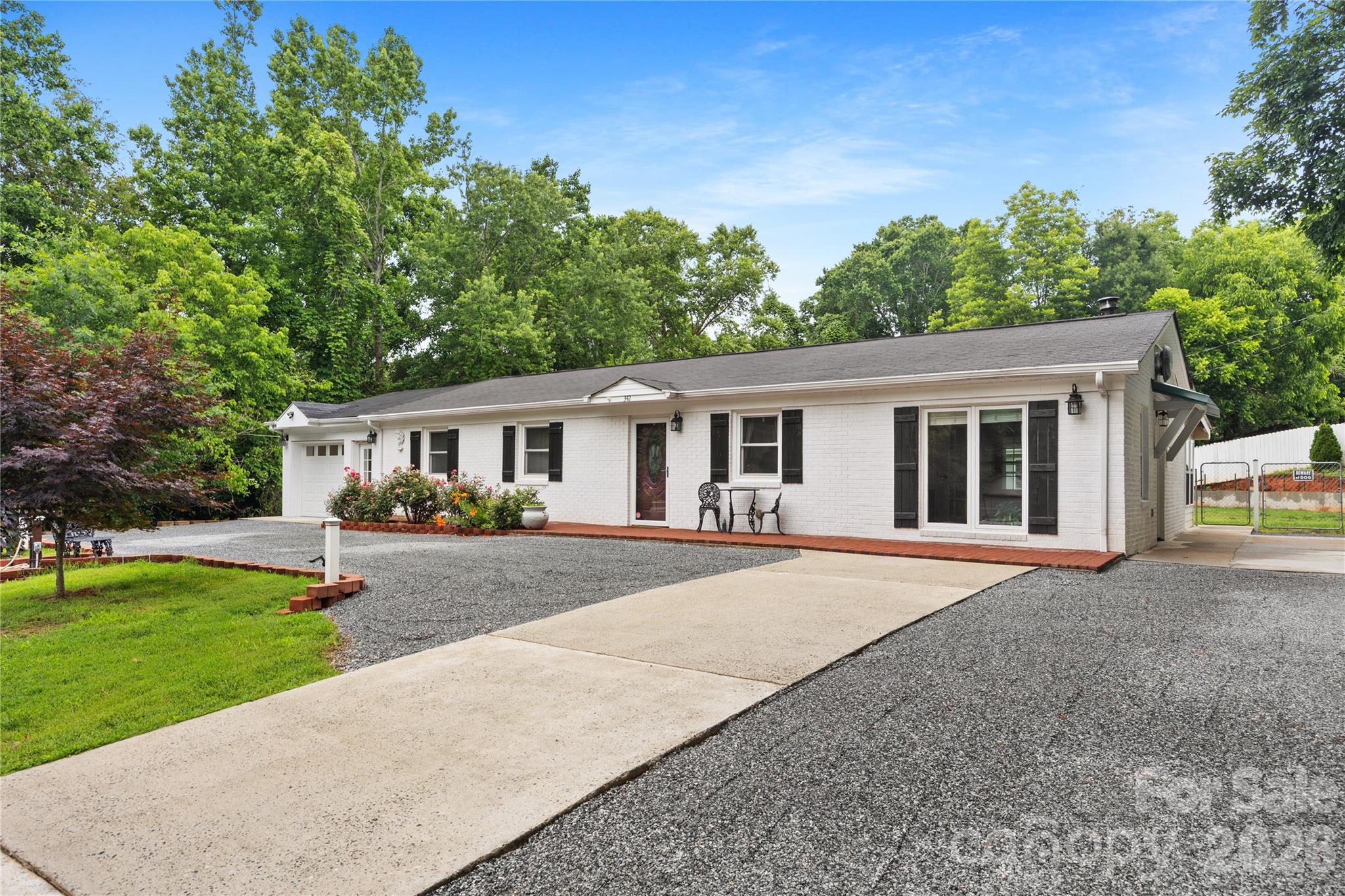 342 West Avenue — Troutman