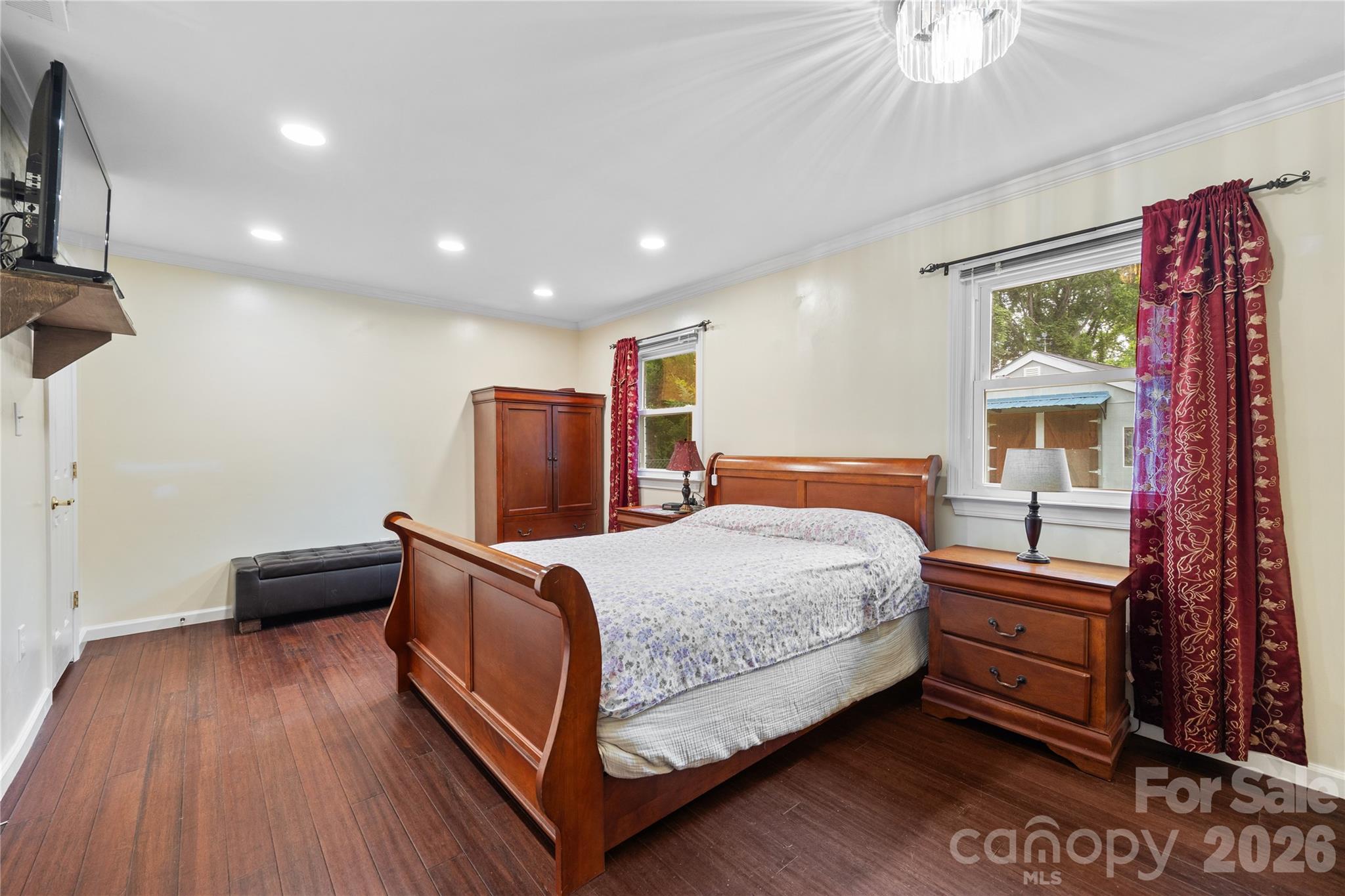 342 West Avenue — Troutman