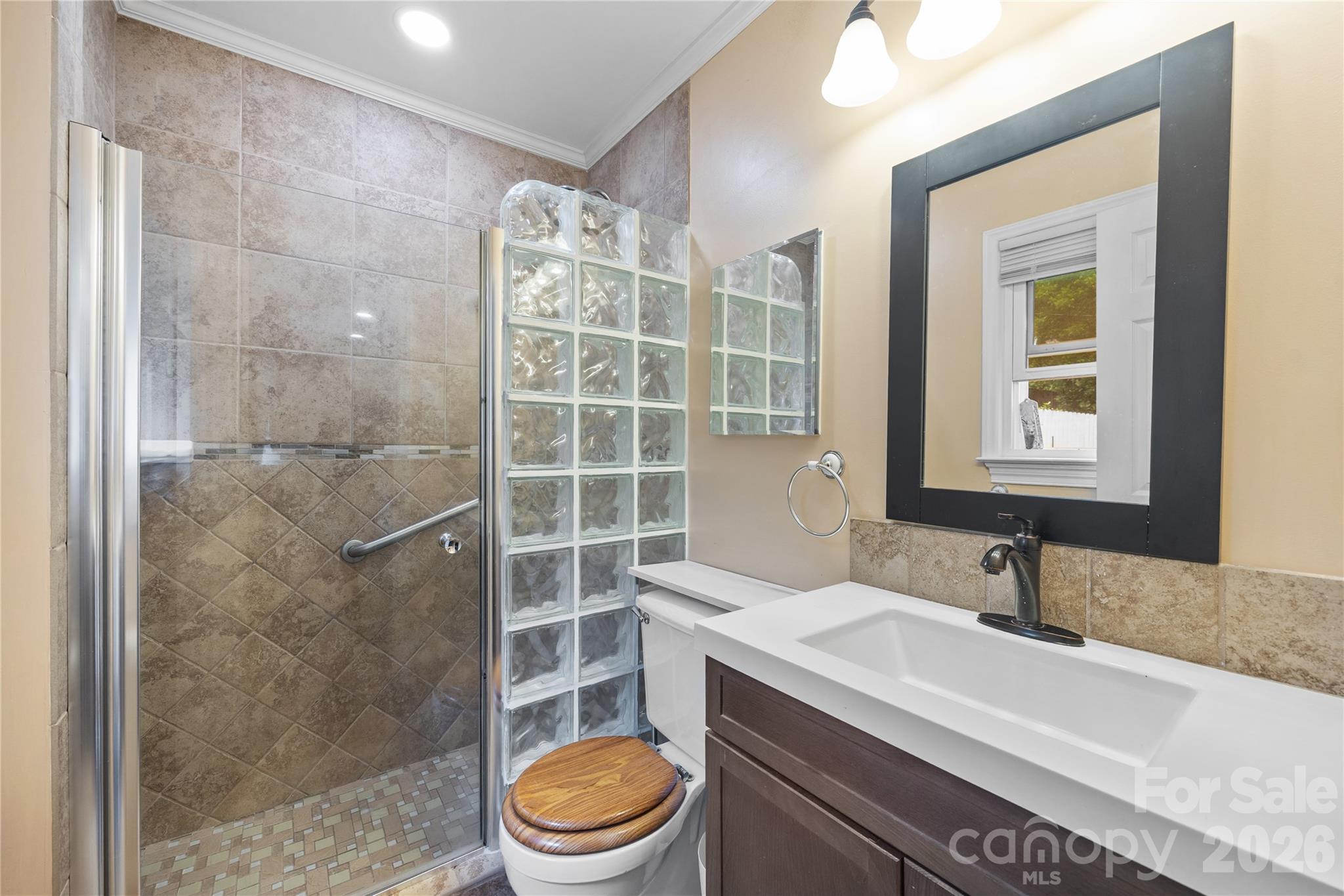 342 West Avenue — Troutman