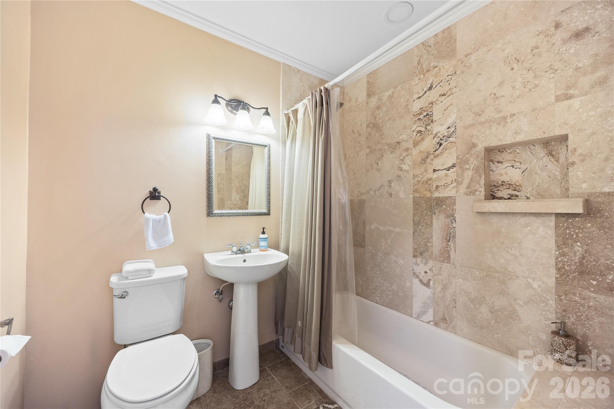342 West Avenue — Troutman