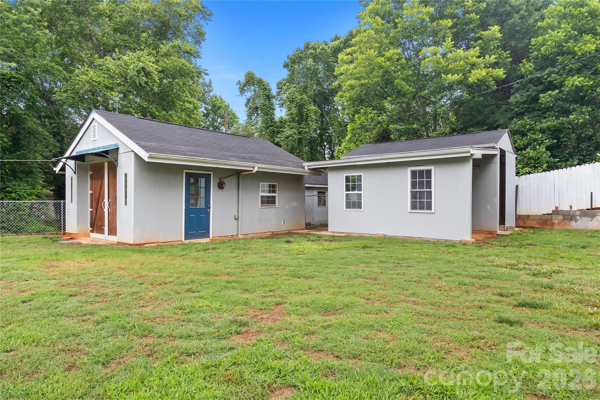 342 West Avenue — Troutman