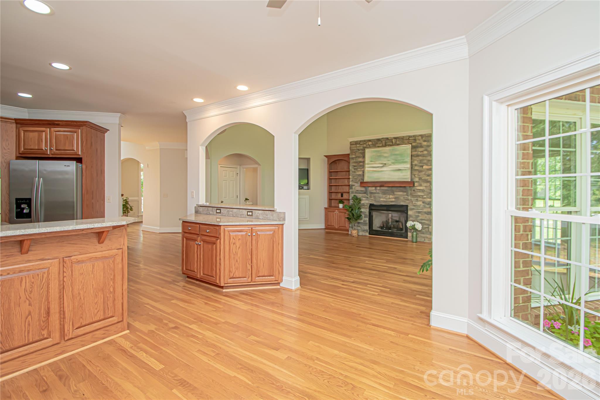 1015 Estate Lane — Matthews