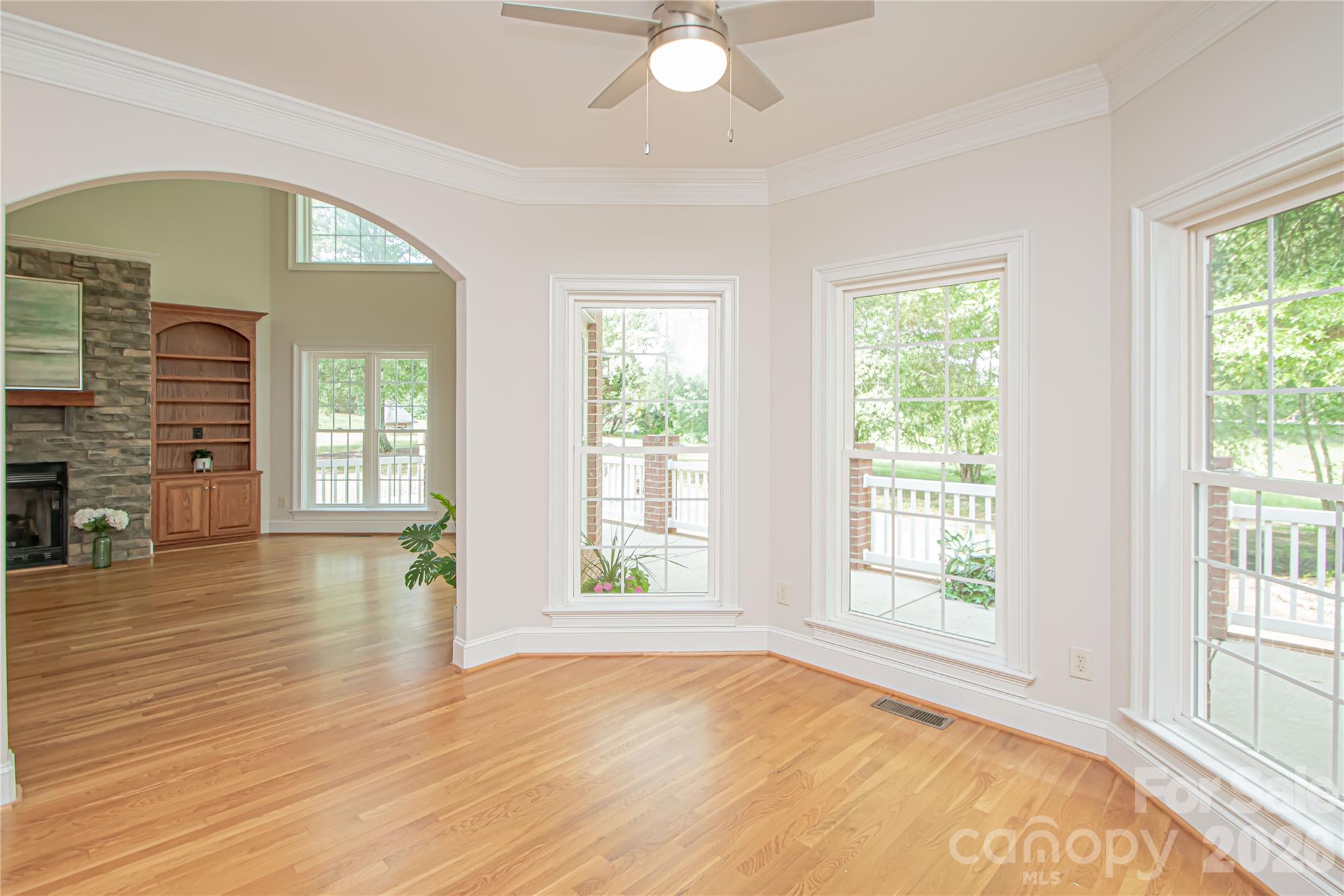 1015 Estate Lane — Matthews