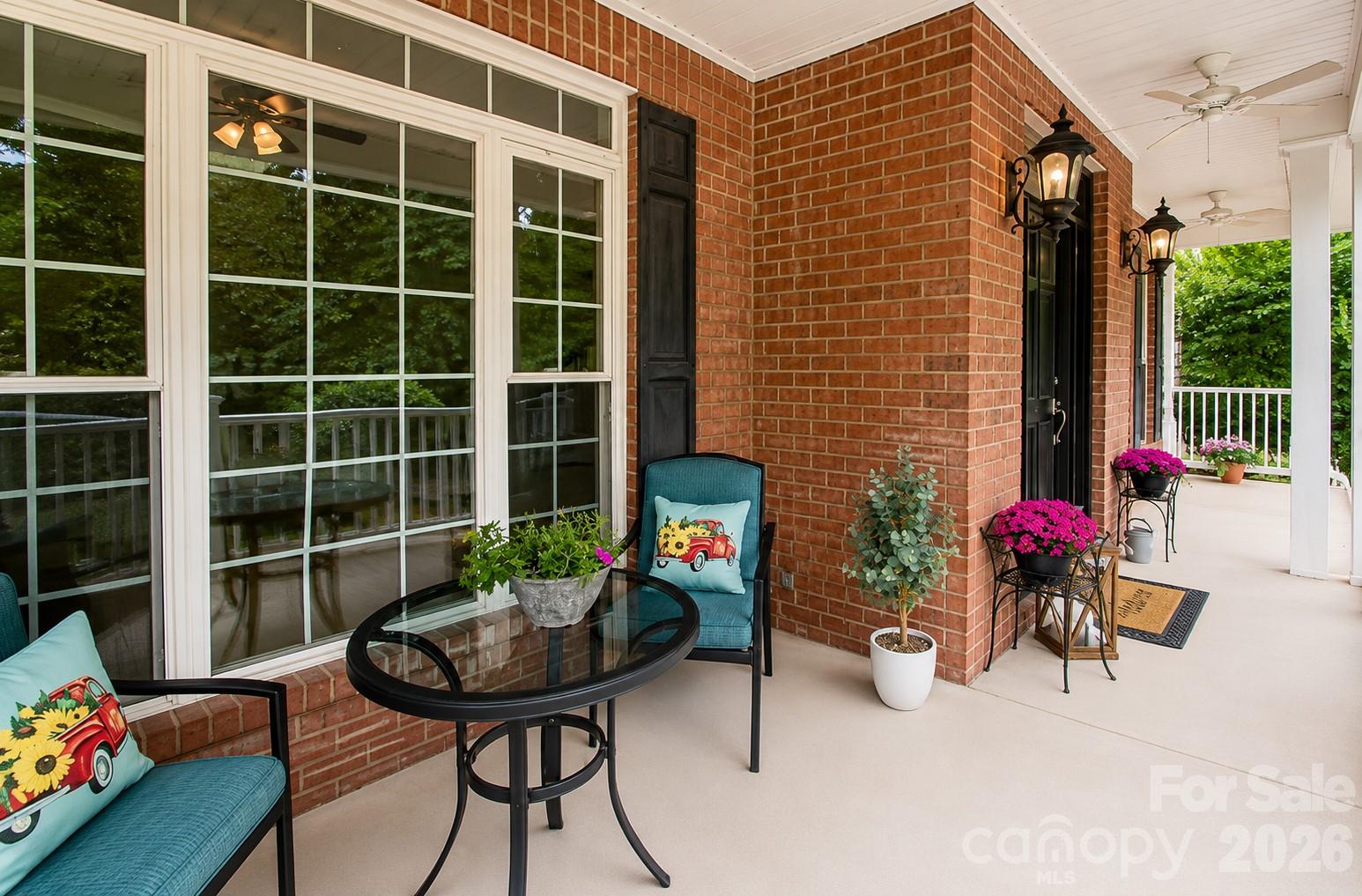1015 Estate Lane — Matthews