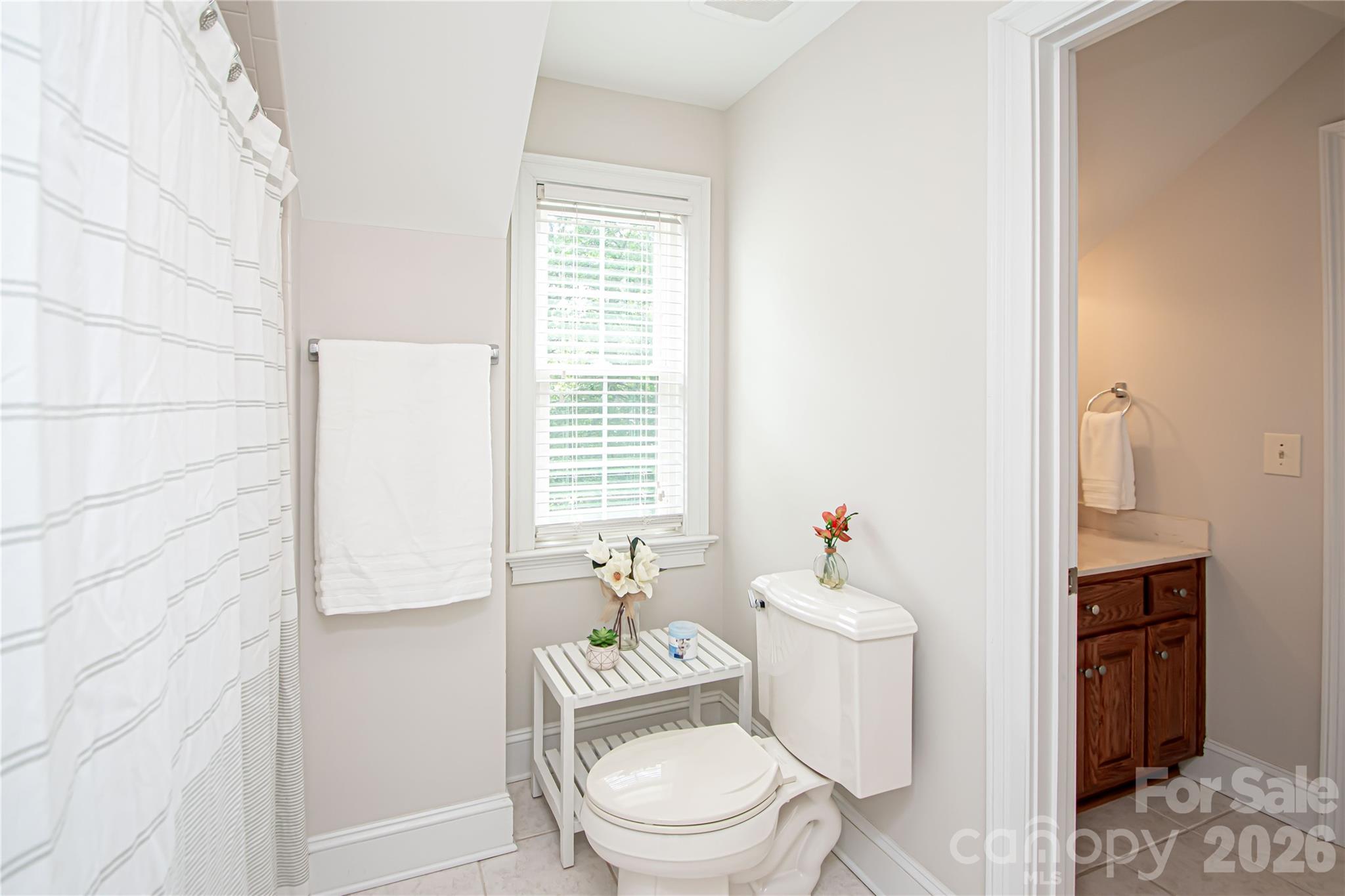 1015 Estate Lane — Matthews