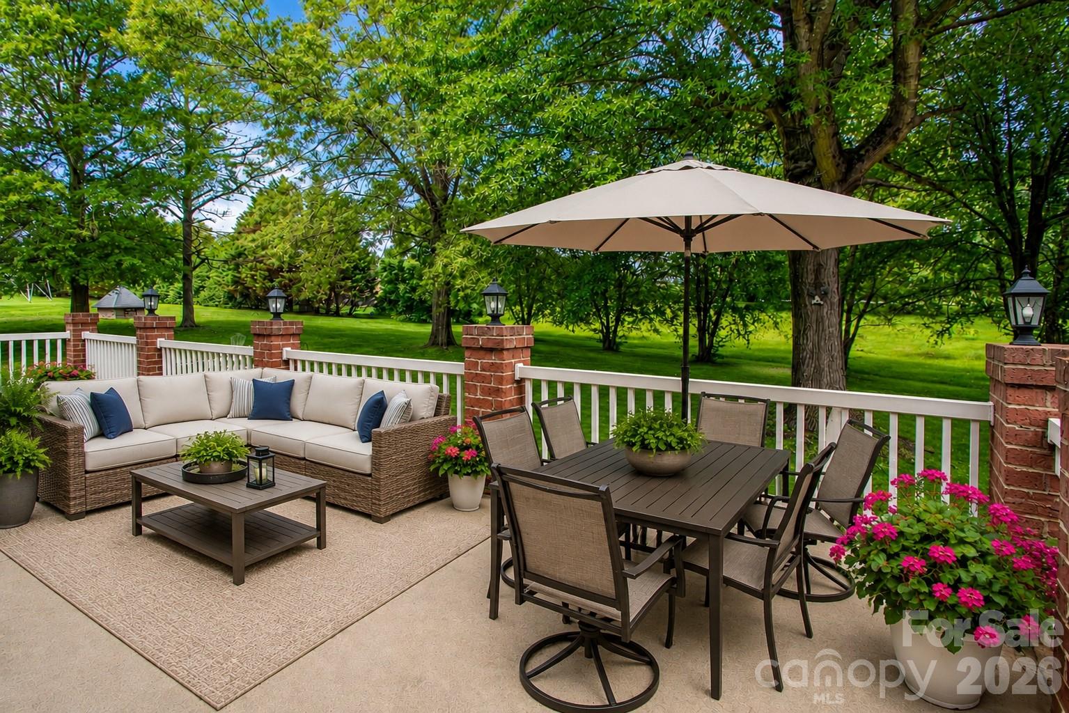 1015 Estate Lane — Matthews