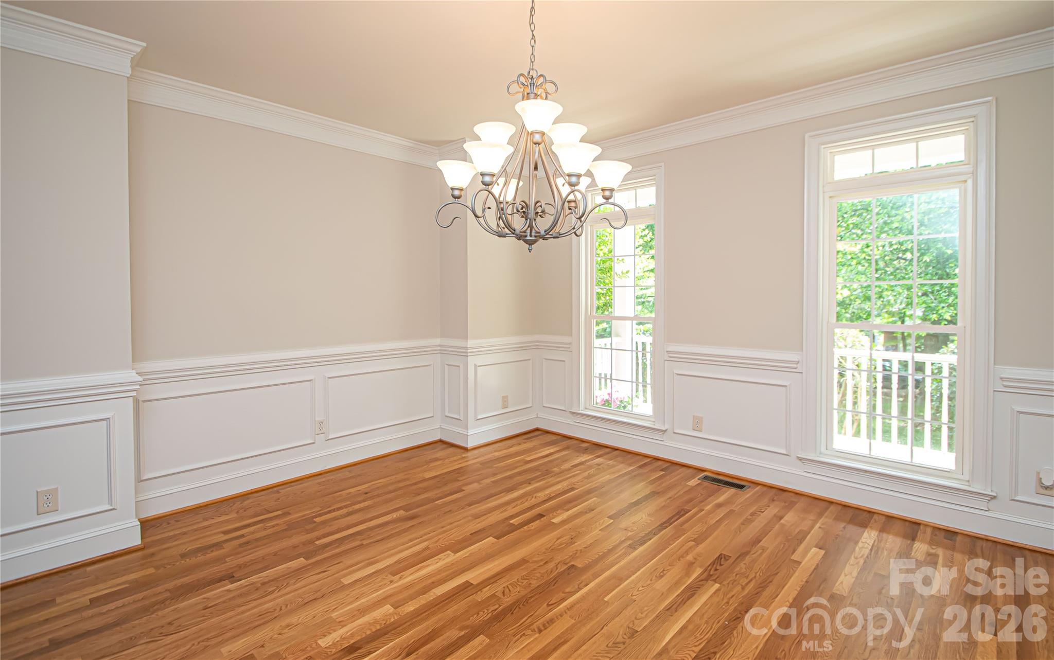 1015 Estate Lane — Matthews