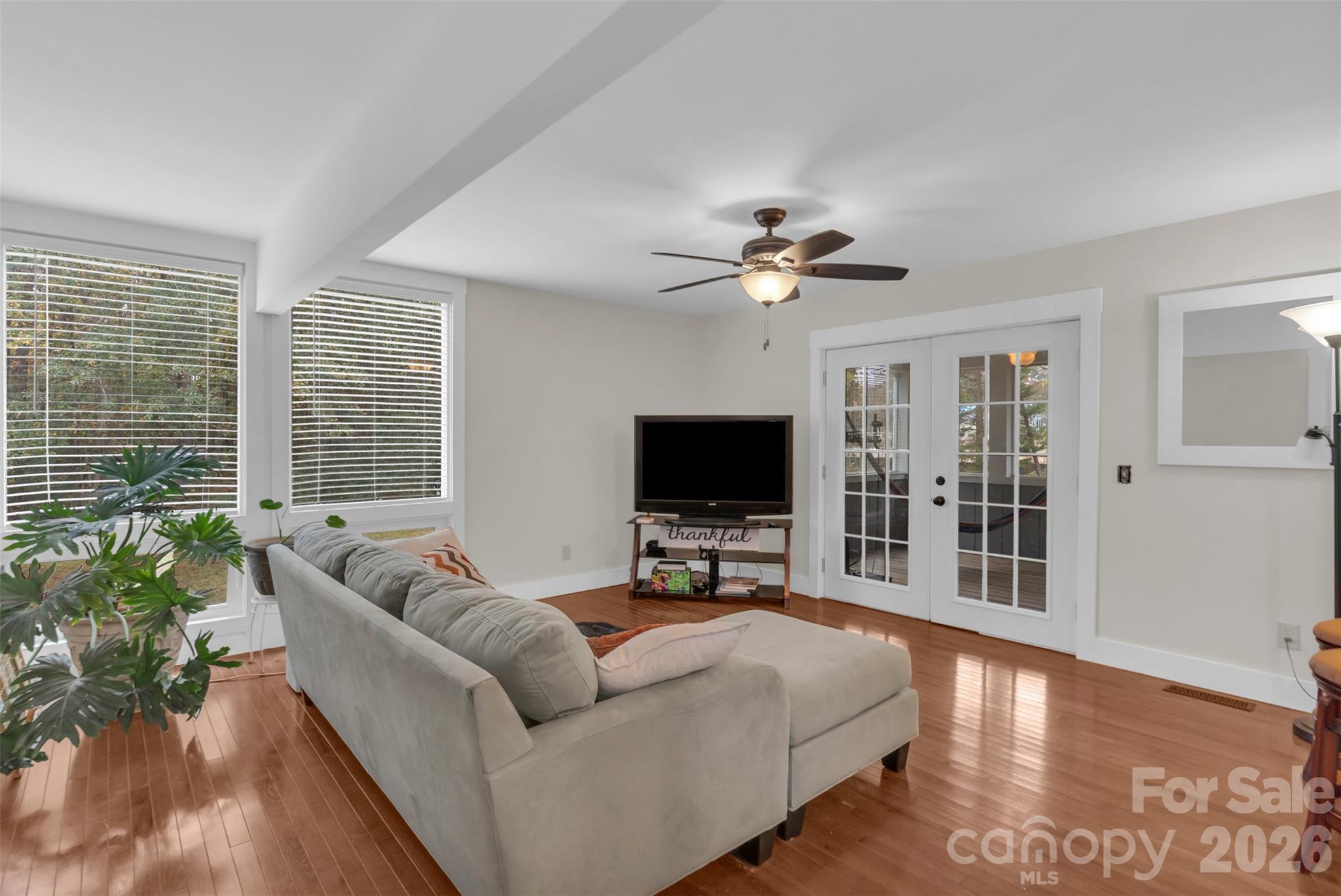 1021 Parkwood Drive NE — Leland