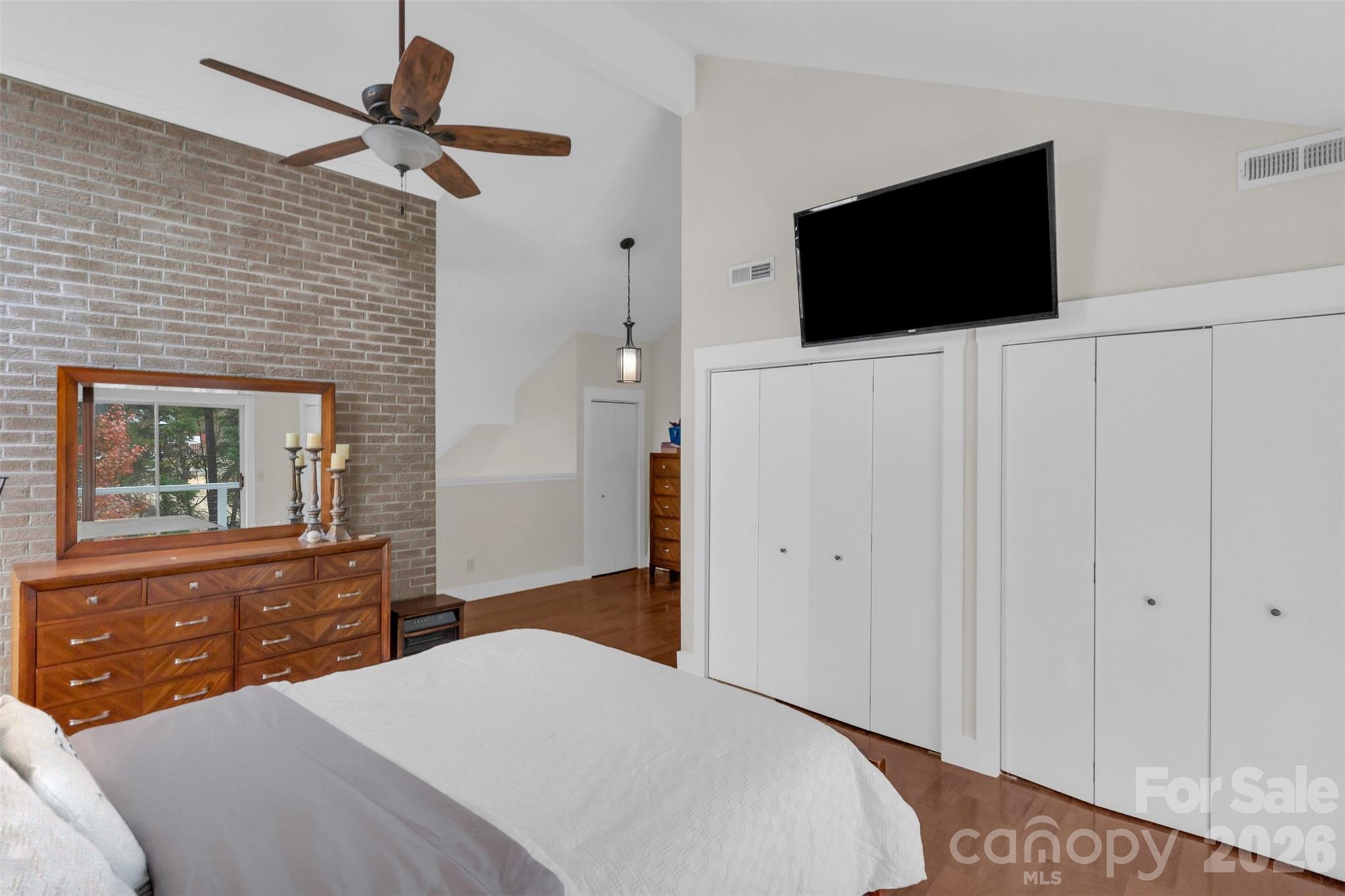 1021 Parkwood Drive NE — Leland
