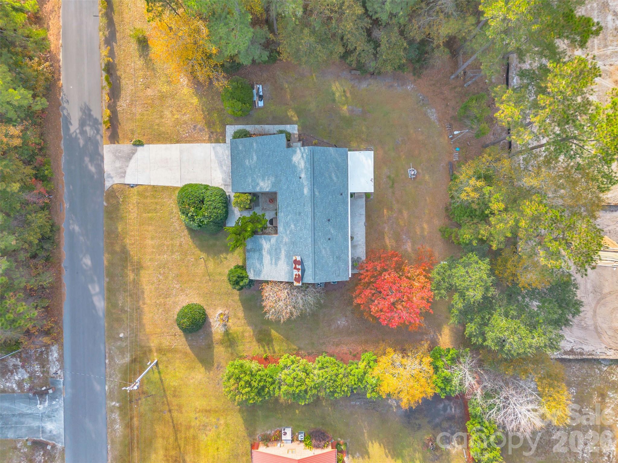1021 Parkwood Drive NE — Leland