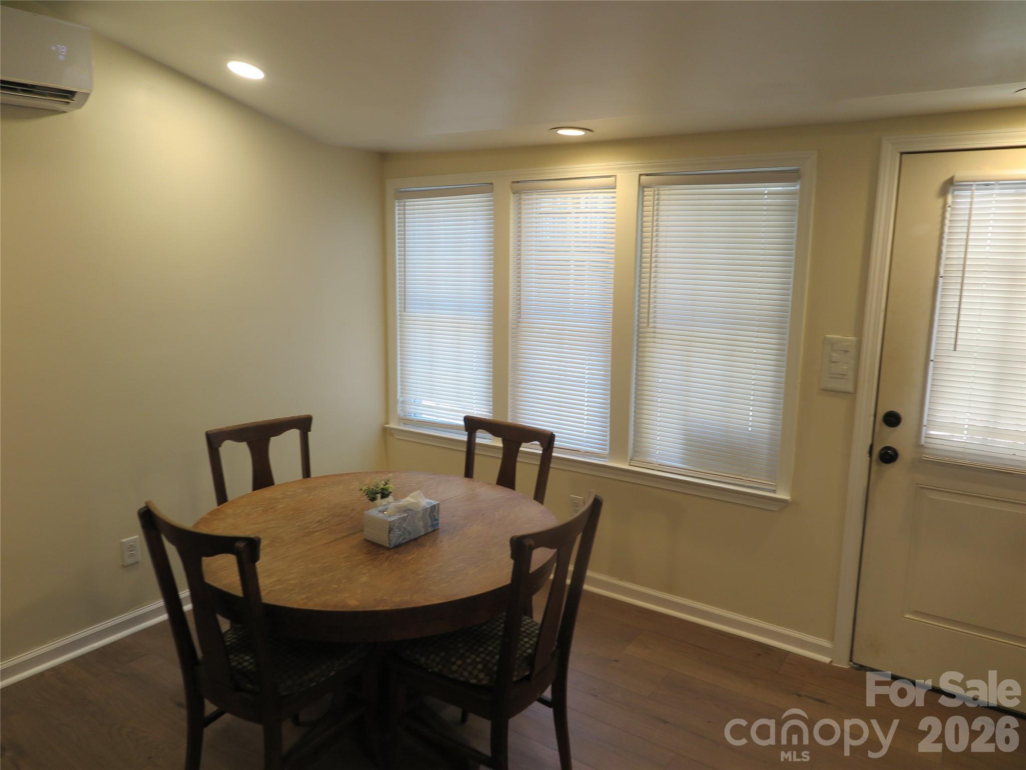 2844 Morris Lane — Denver