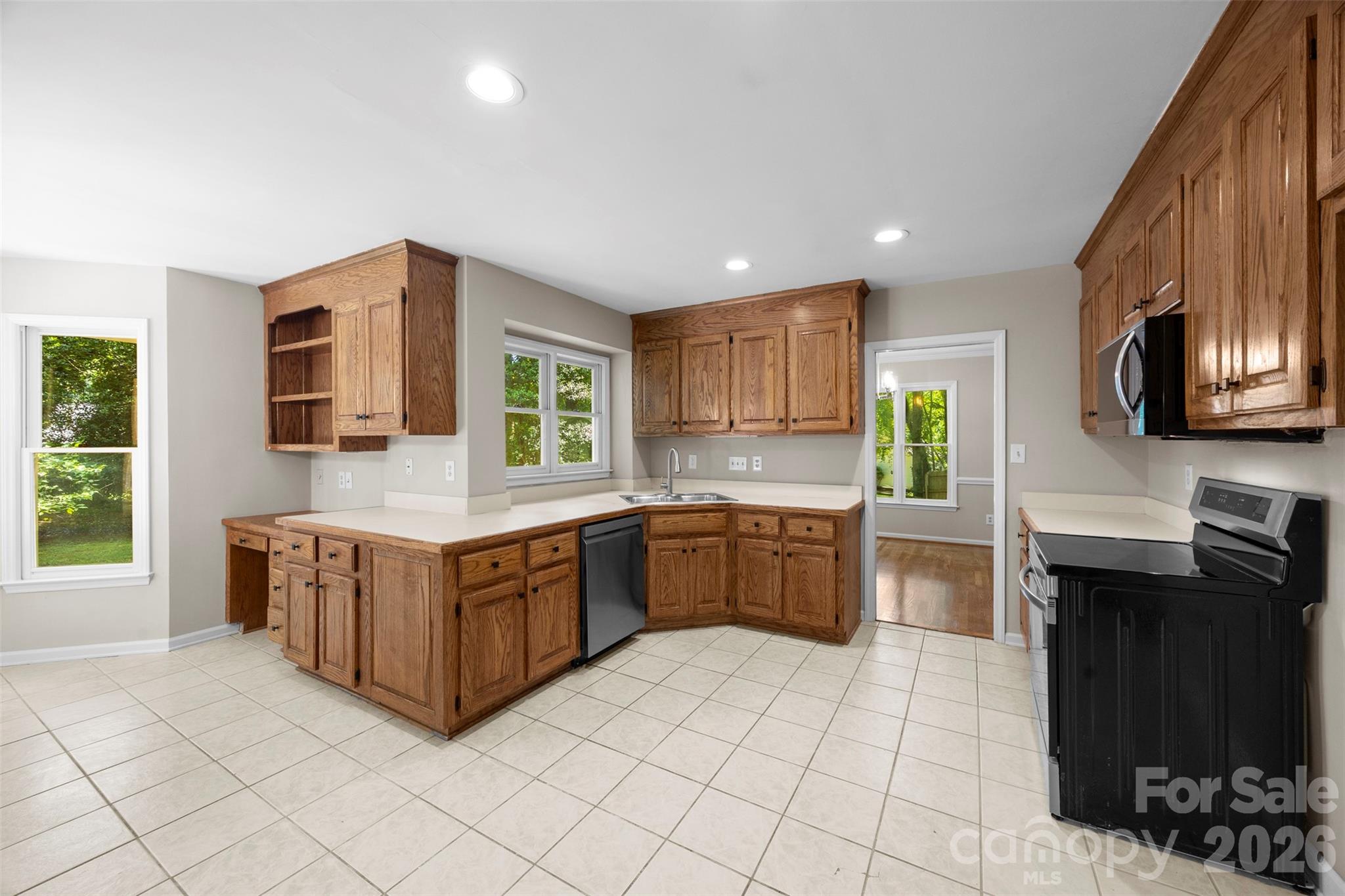 932 Alexandria Court — Gastonia