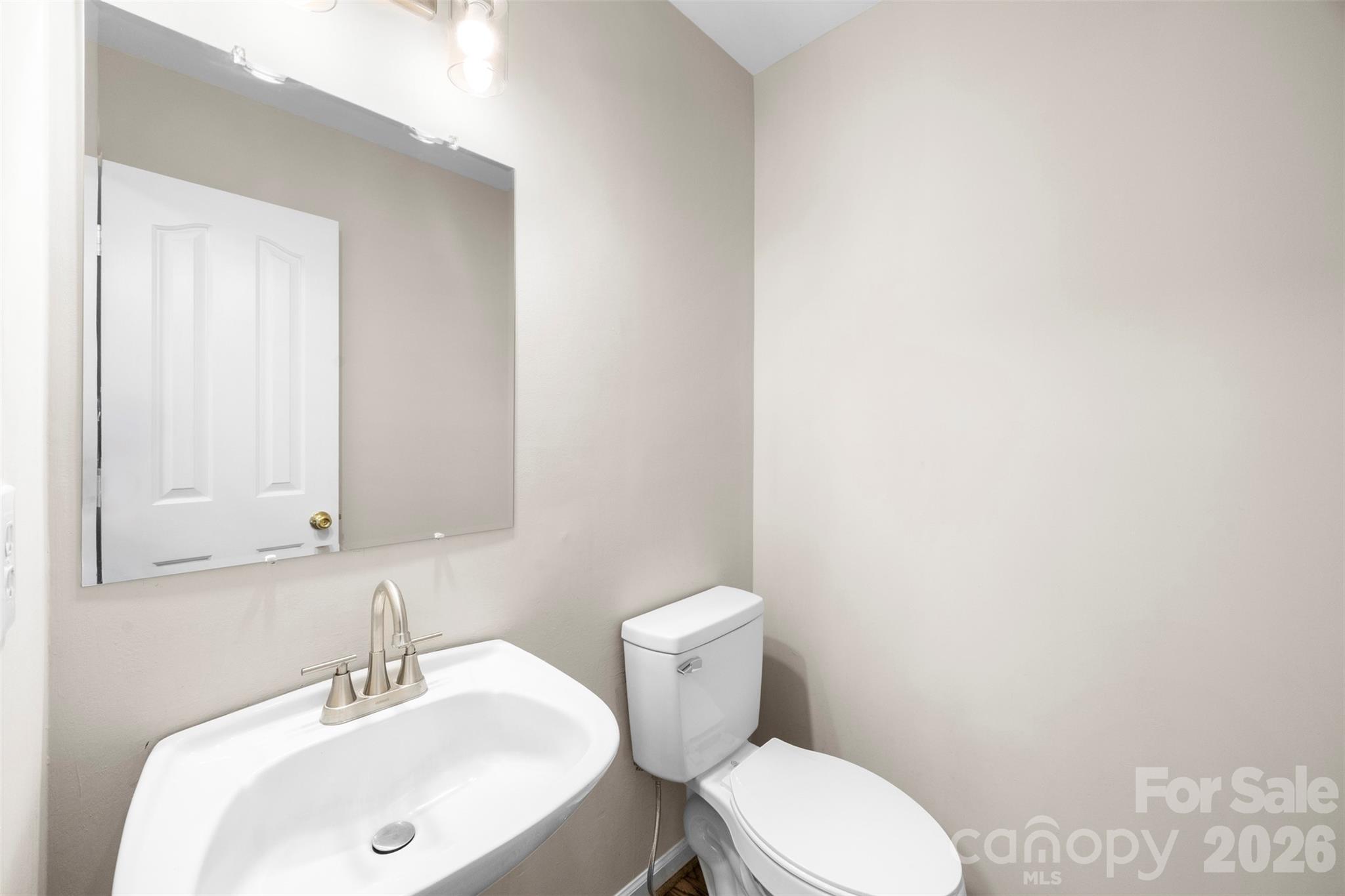 932 Alexandria Court — Gastonia