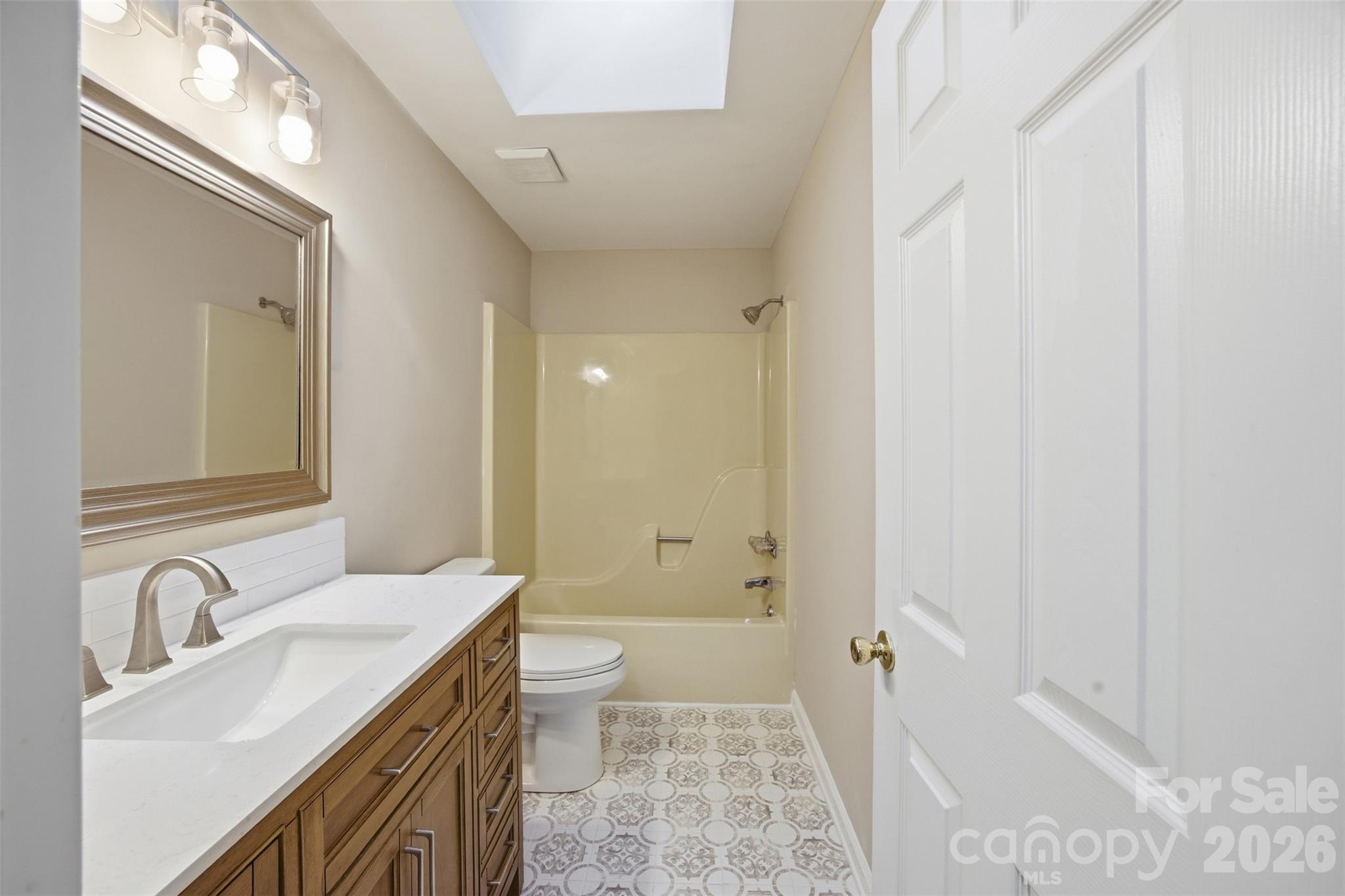 932 Alexandria Court — Gastonia