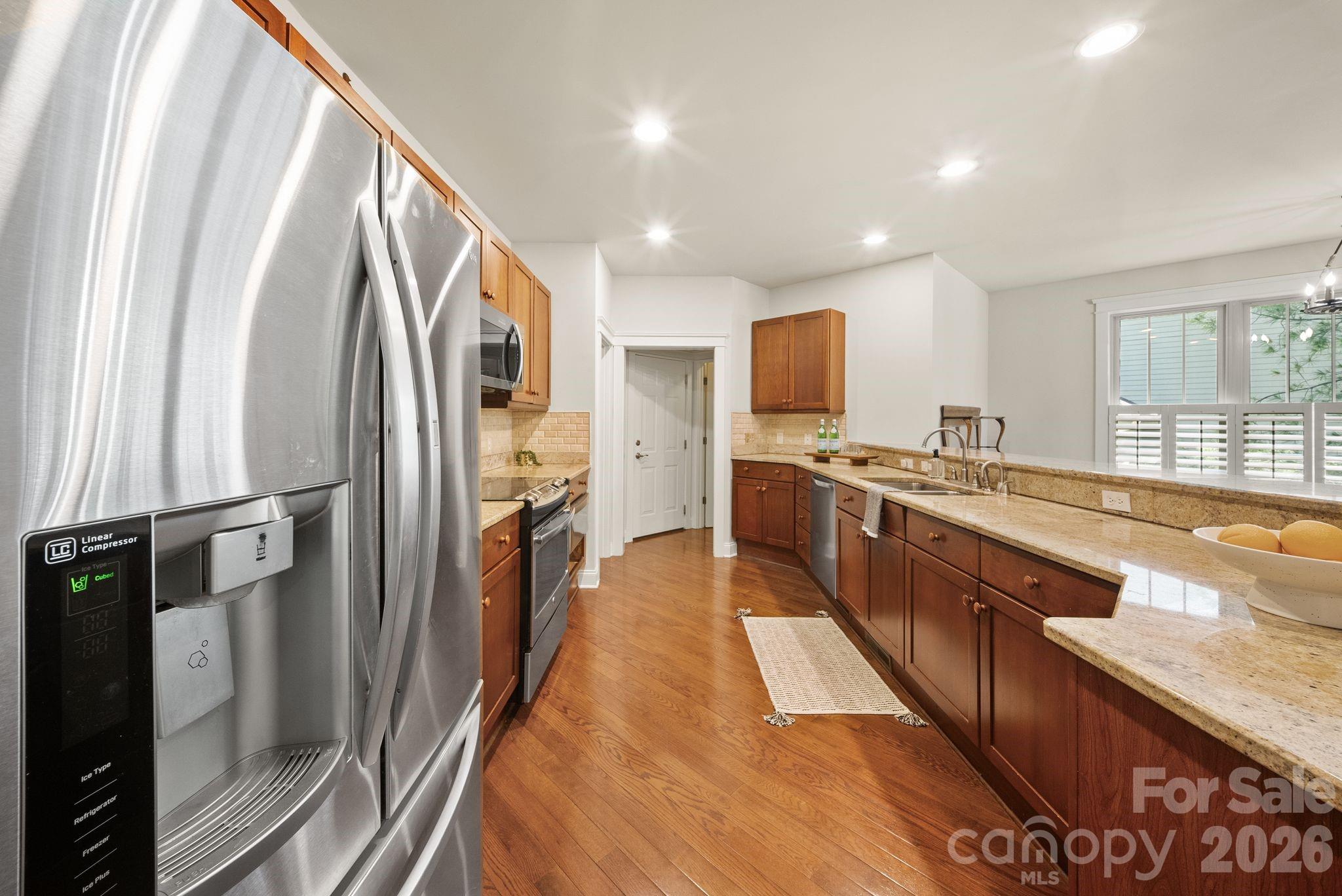 289 Fennel Dun Circle — Biltmore Lake
