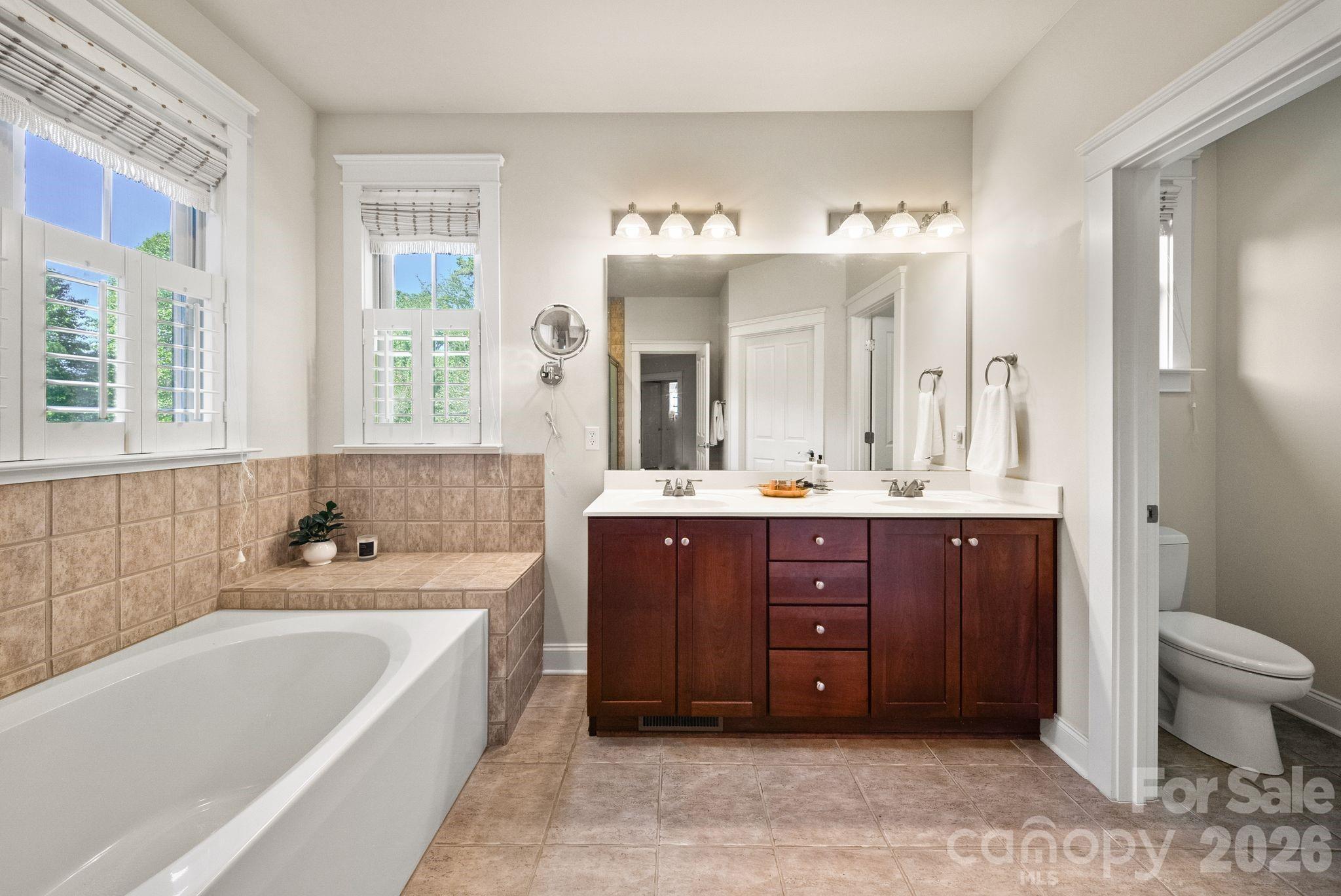 289 Fennel Dun Circle — Biltmore Lake
