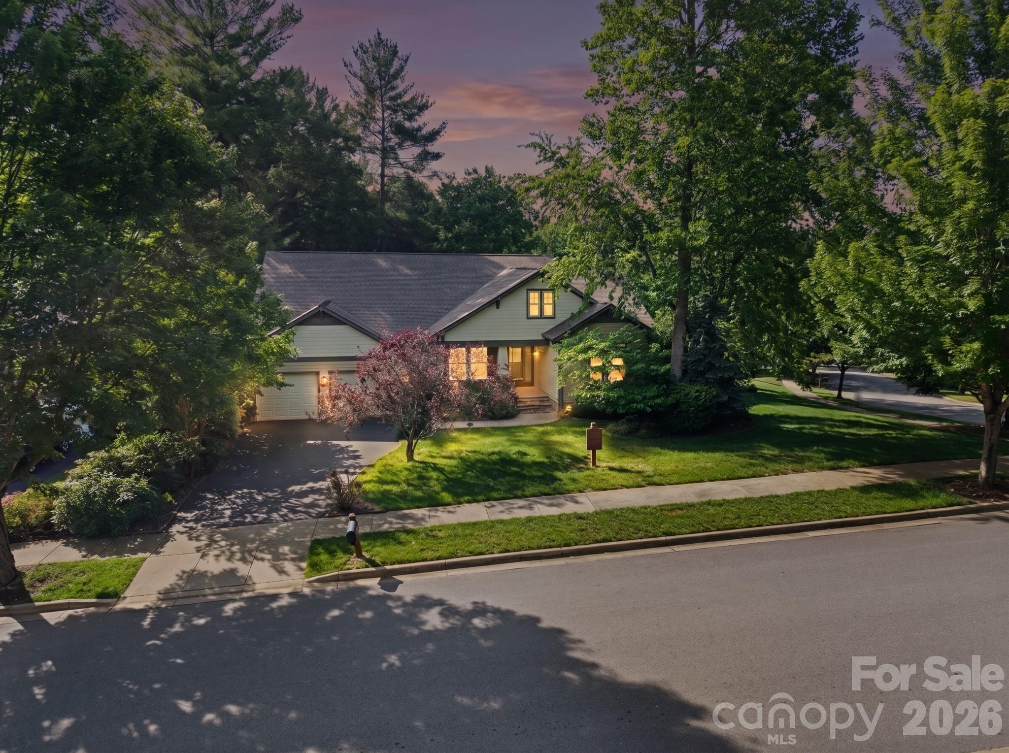 289 Fennel Dun Circle — Biltmore Lake