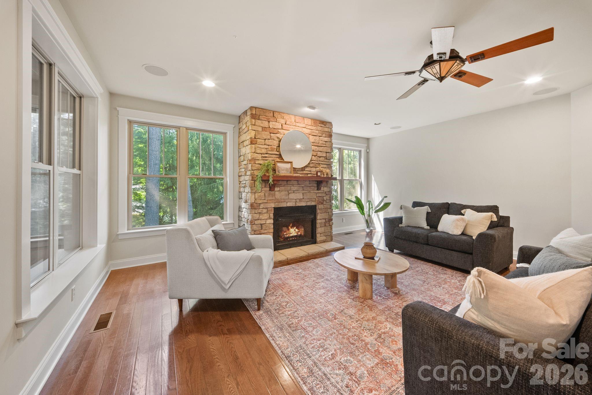 289 Fennel Dun Circle — Biltmore Lake
