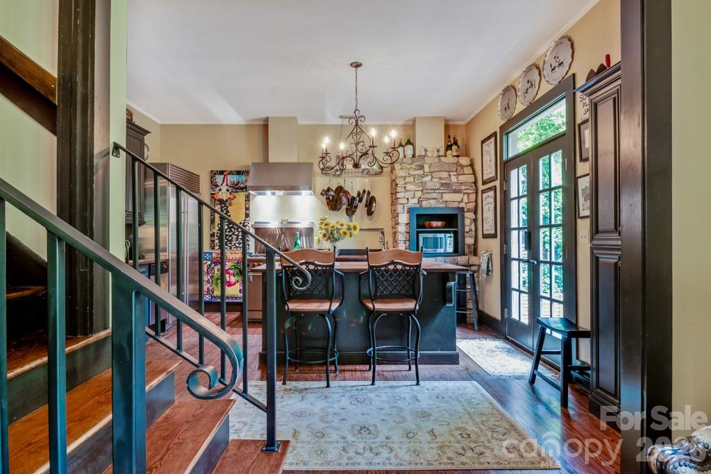 75 Charles Street — Saluda