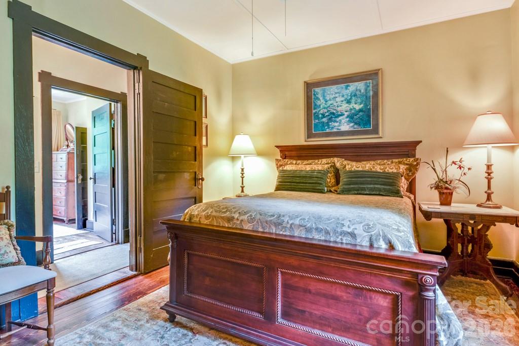 75 Charles Street — Saluda