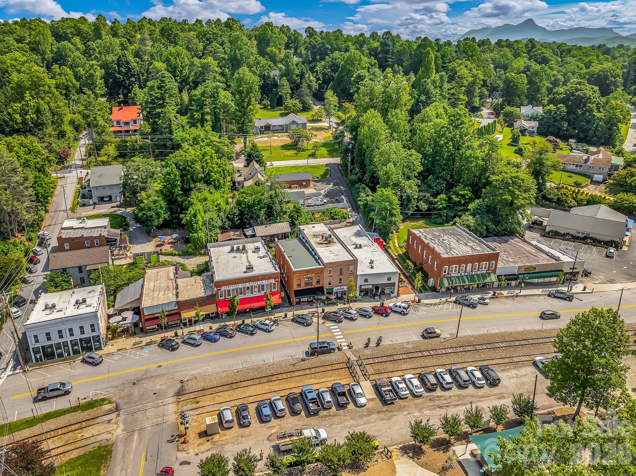 75 Charles Street — Saluda