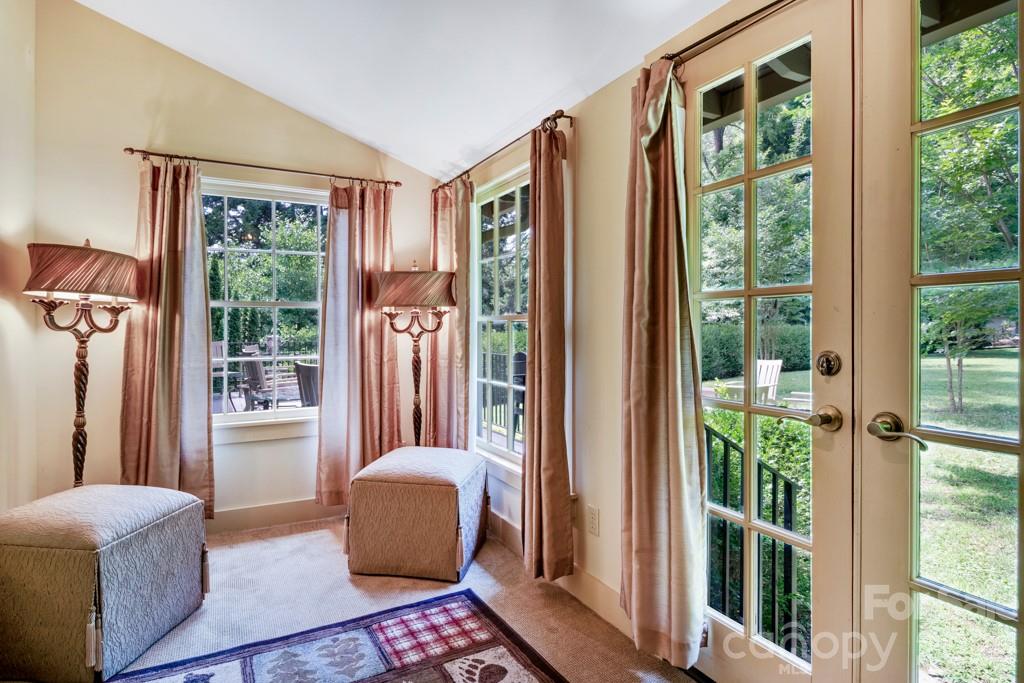 75 Charles Street — Saluda